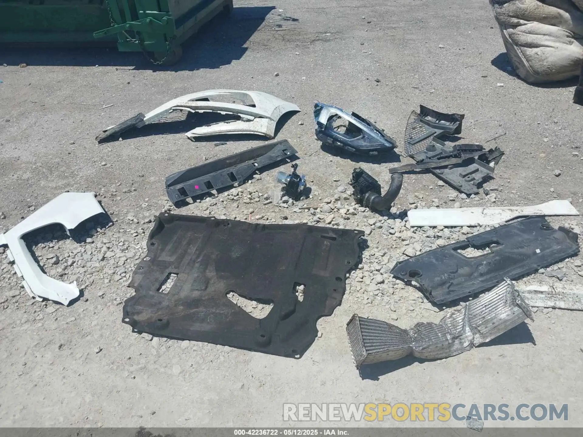 12 Photograph of a damaged car 2FMPK3J96LBB18186 FORD EDGE 2020