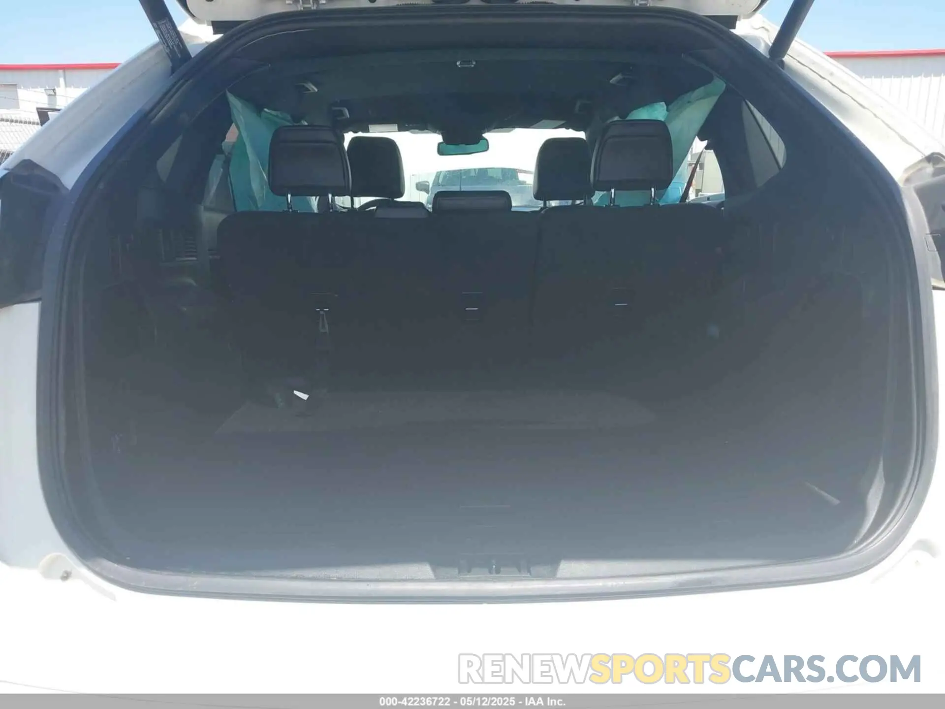 17 Photograph of a damaged car 2FMPK3J96LBB18186 FORD EDGE 2020