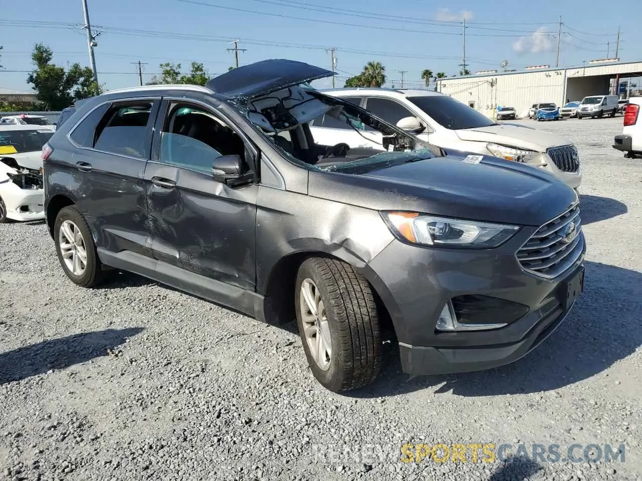 4 Photograph of a damaged car 2FMPK3J9XLBA29074 FORD EDGE 2020