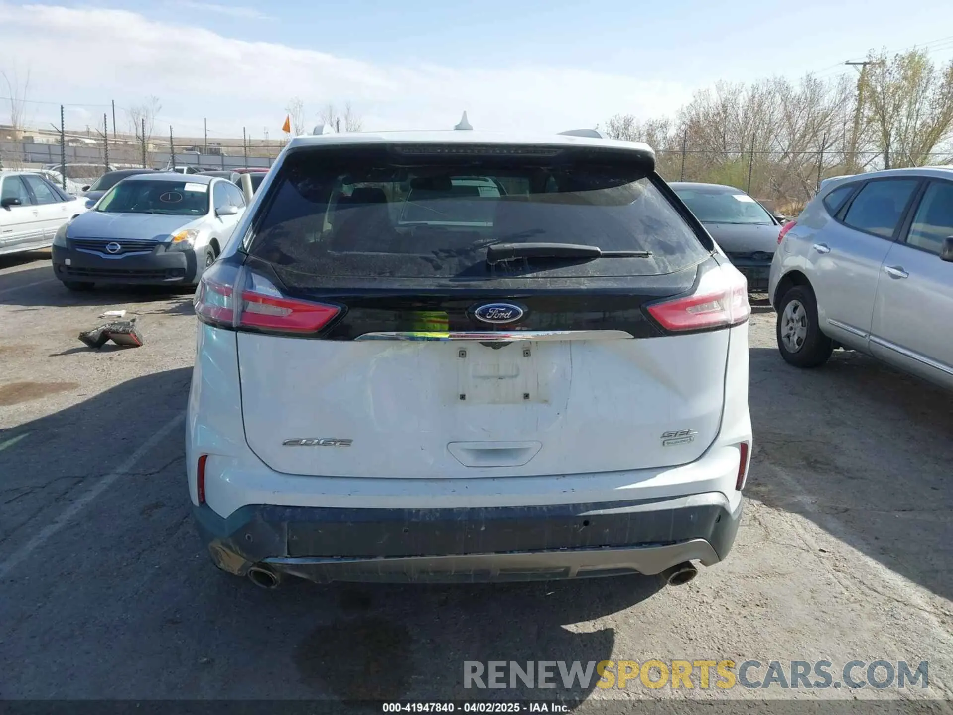 17 Photograph of a damaged car 2FMPK3J9XLBA74323 FORD EDGE 2020