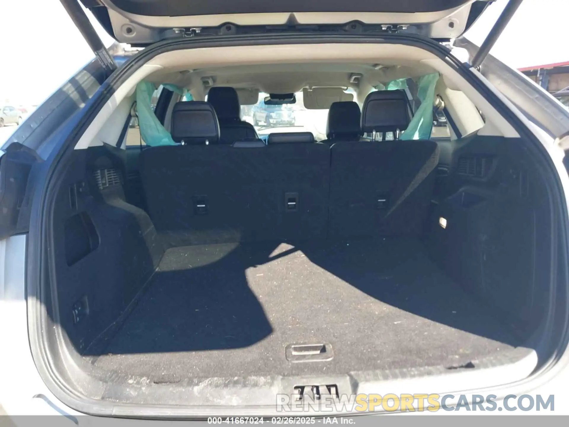 8 Photograph of a damaged car 2FMPK3K92LBA55909 FORD EDGE 2020