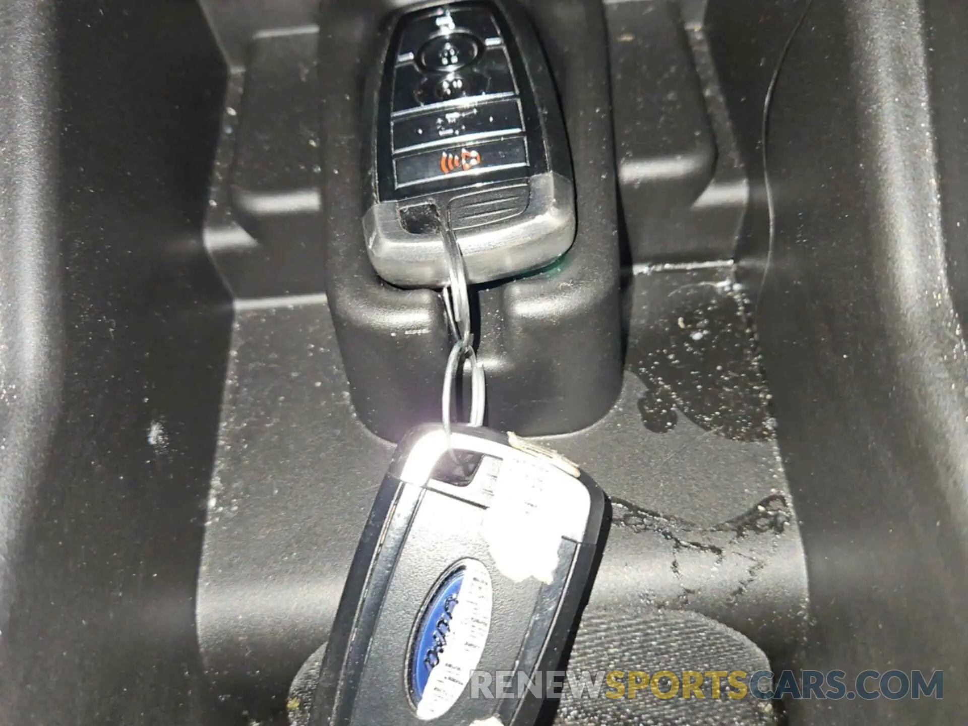 24 Photograph of a damaged car 2FMPK3K95LBA30518 FORD EDGE 2020