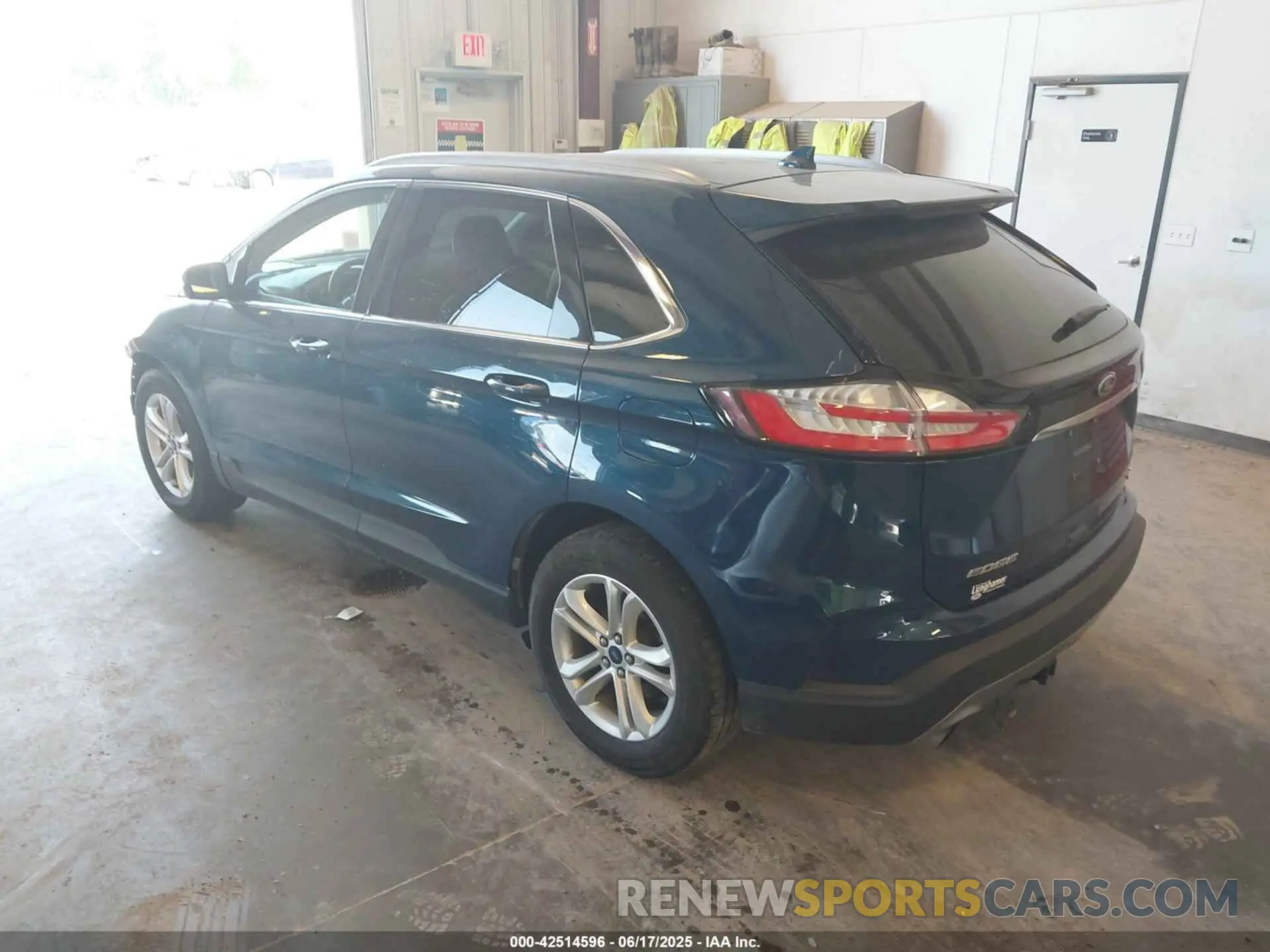 3 Photograph of a damaged car 2FMPK4J90LBA09924 FORD EDGE 2020