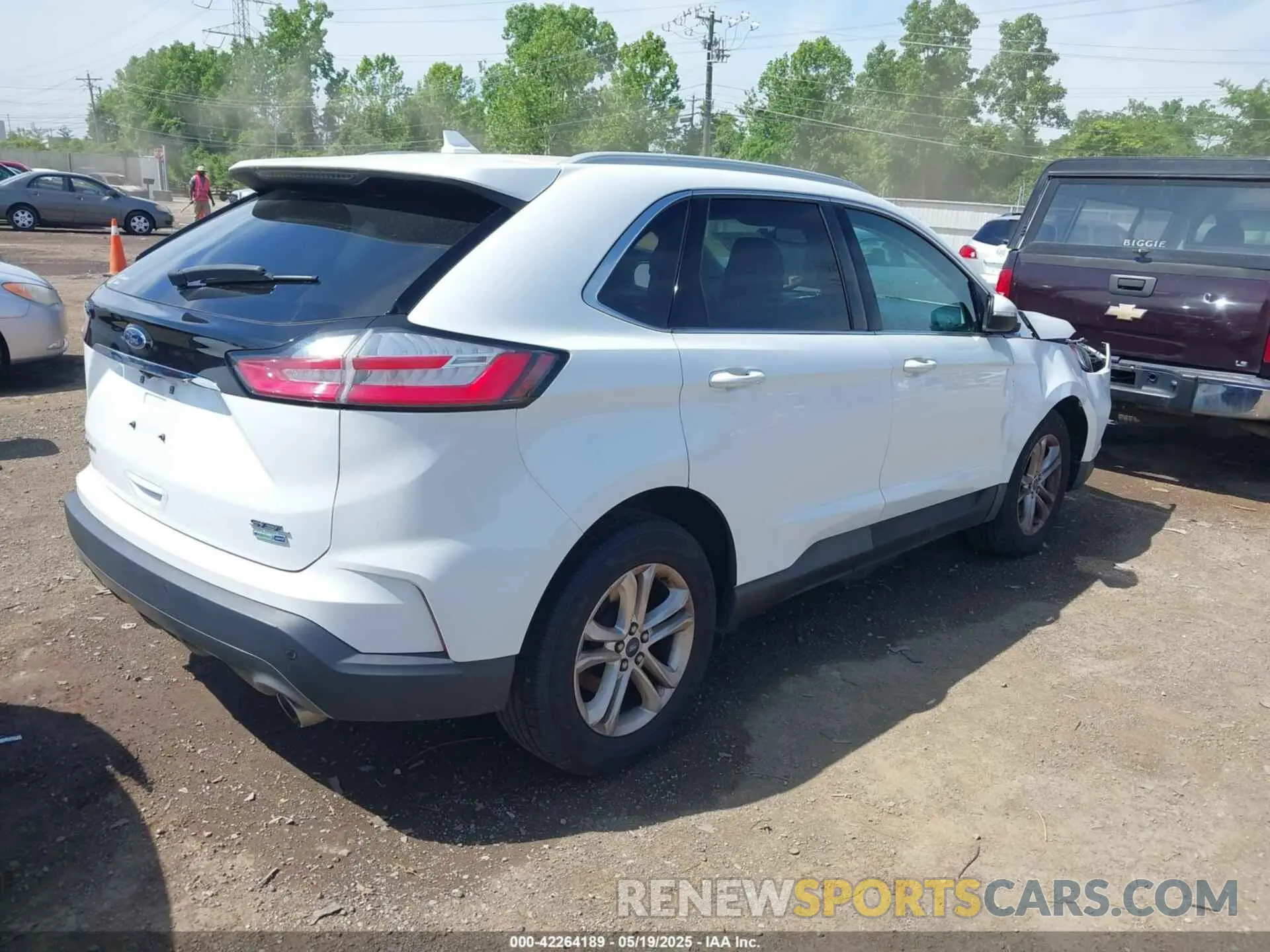4 Photograph of a damaged car 2FMPK4J90LBA28960 FORD EDGE 2020