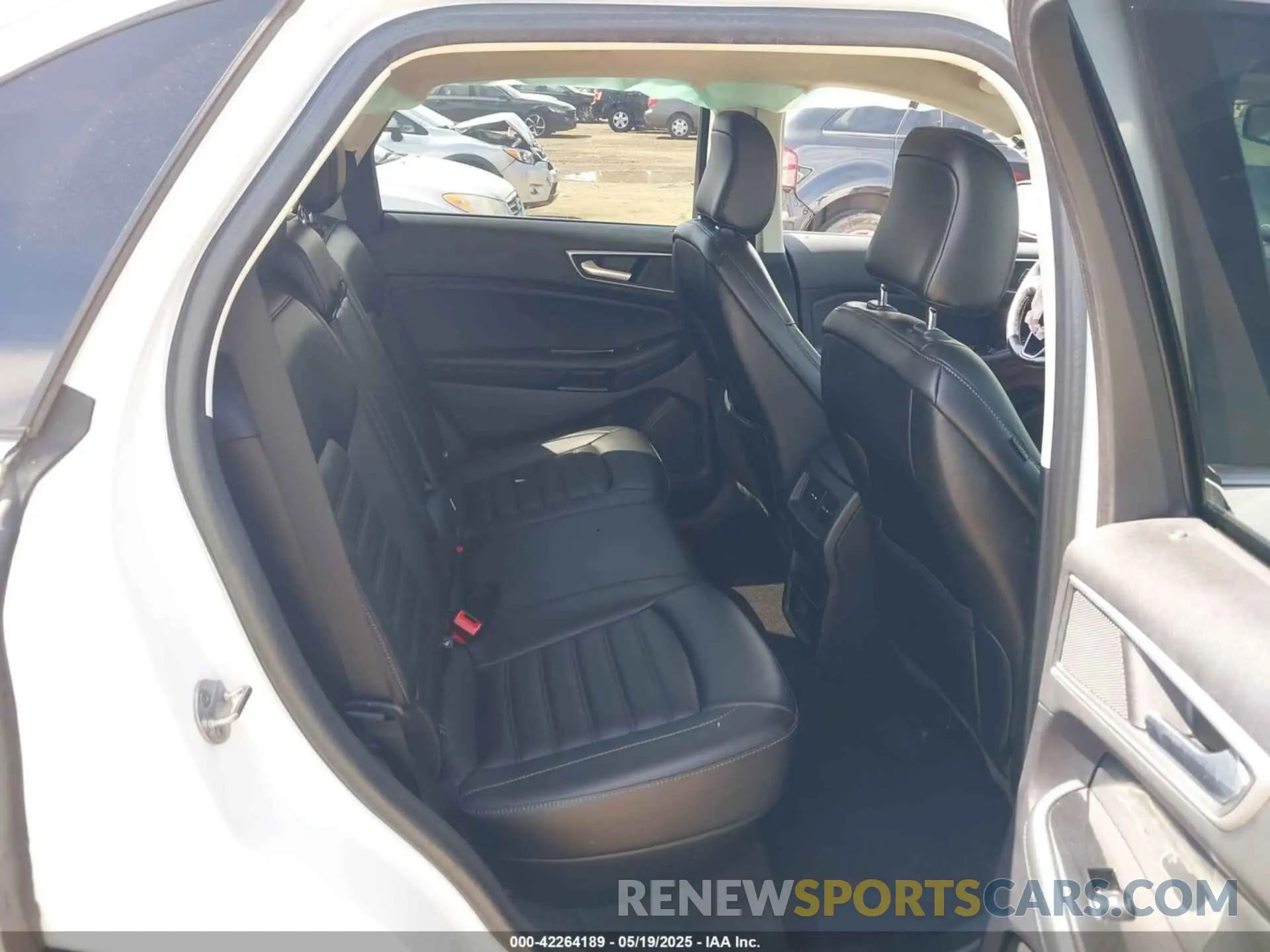 8 Photograph of a damaged car 2FMPK4J90LBA28960 FORD EDGE 2020