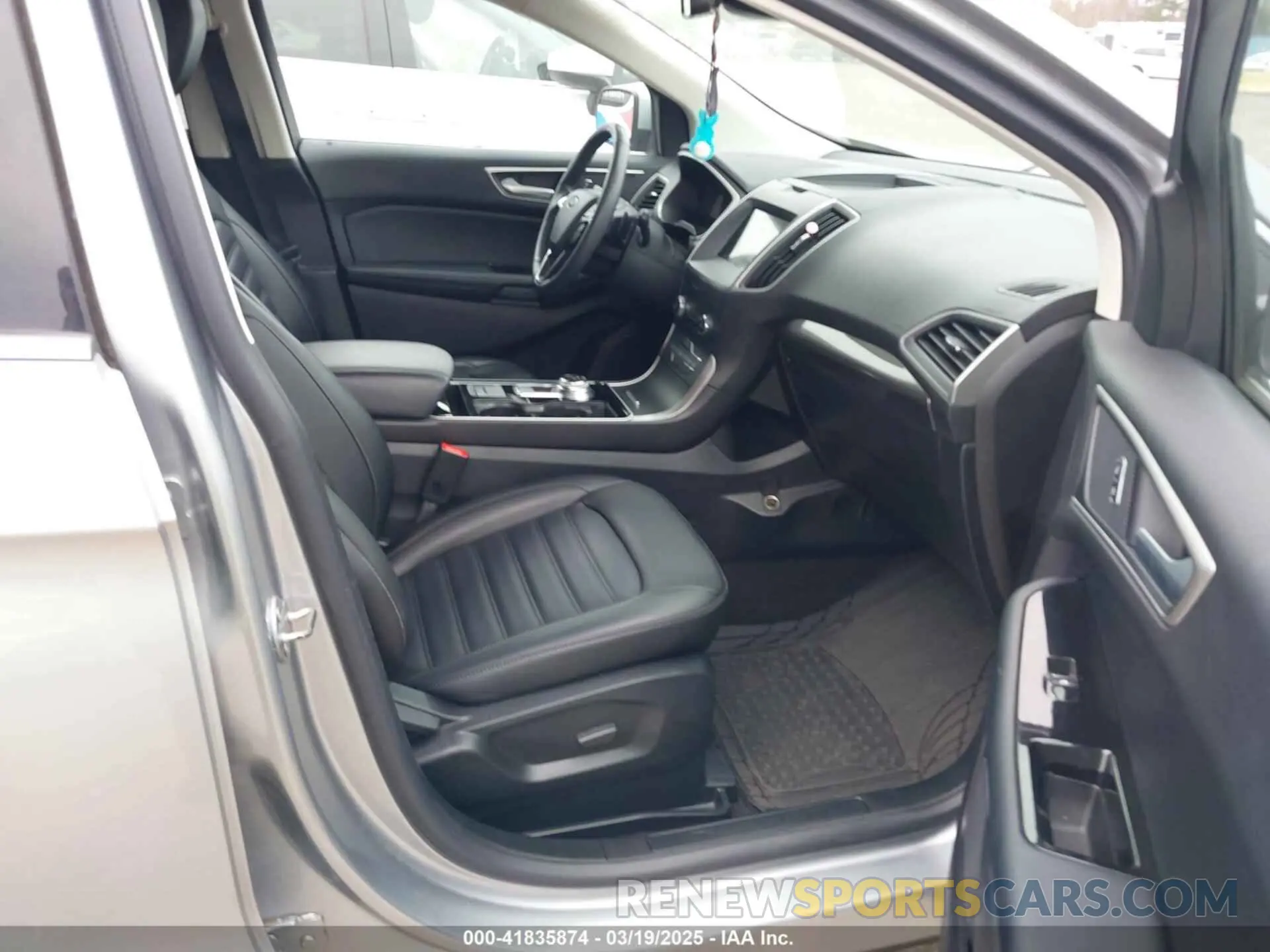 5 Photograph of a damaged car 2FMPK4J91LBA76709 FORD EDGE 2020