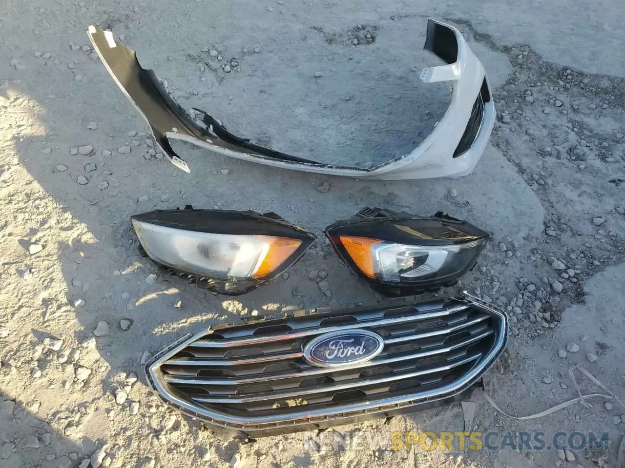 13 Photograph of a damaged car 2FMPK4J92LBA44917 FORD EDGE 2020