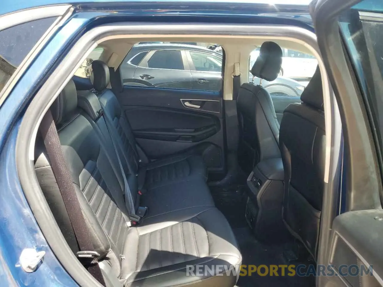 11 Photograph of a damaged car 2FMPK4J92LBB52485 FORD EDGE 2020