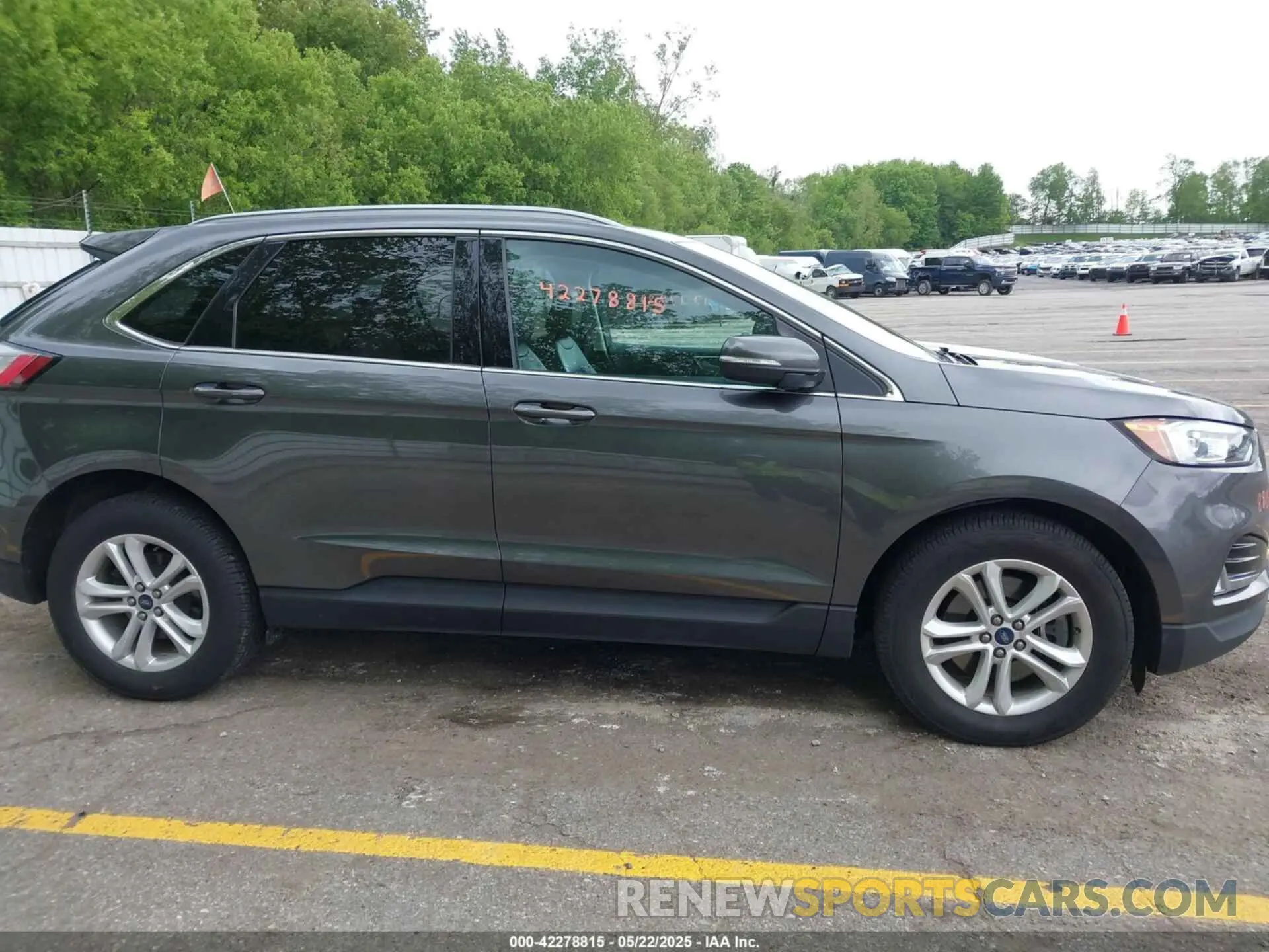 13 Photograph of a damaged car 2FMPK4J93LBA59474 FORD EDGE 2020