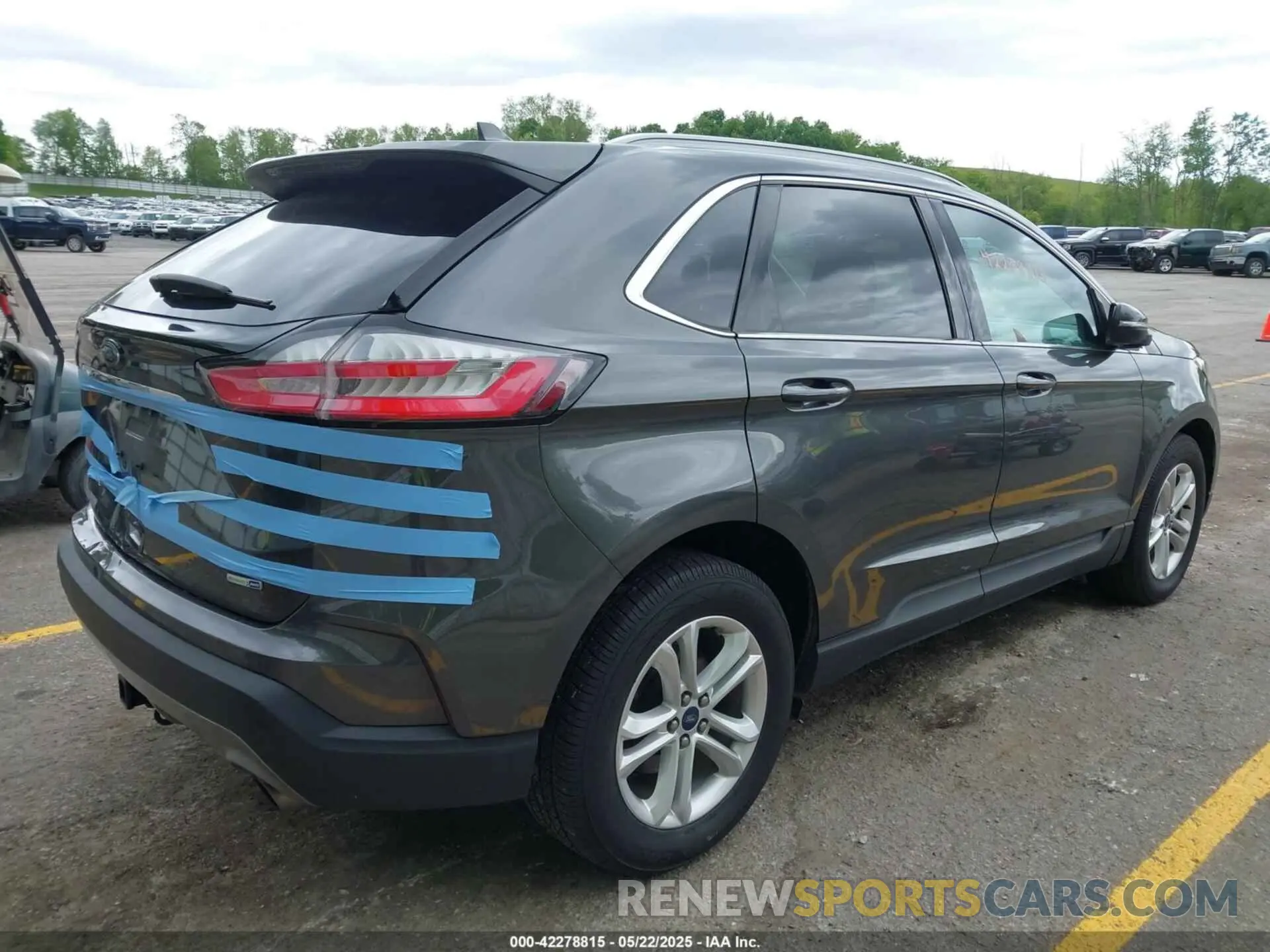 4 Photograph of a damaged car 2FMPK4J93LBA59474 FORD EDGE 2020