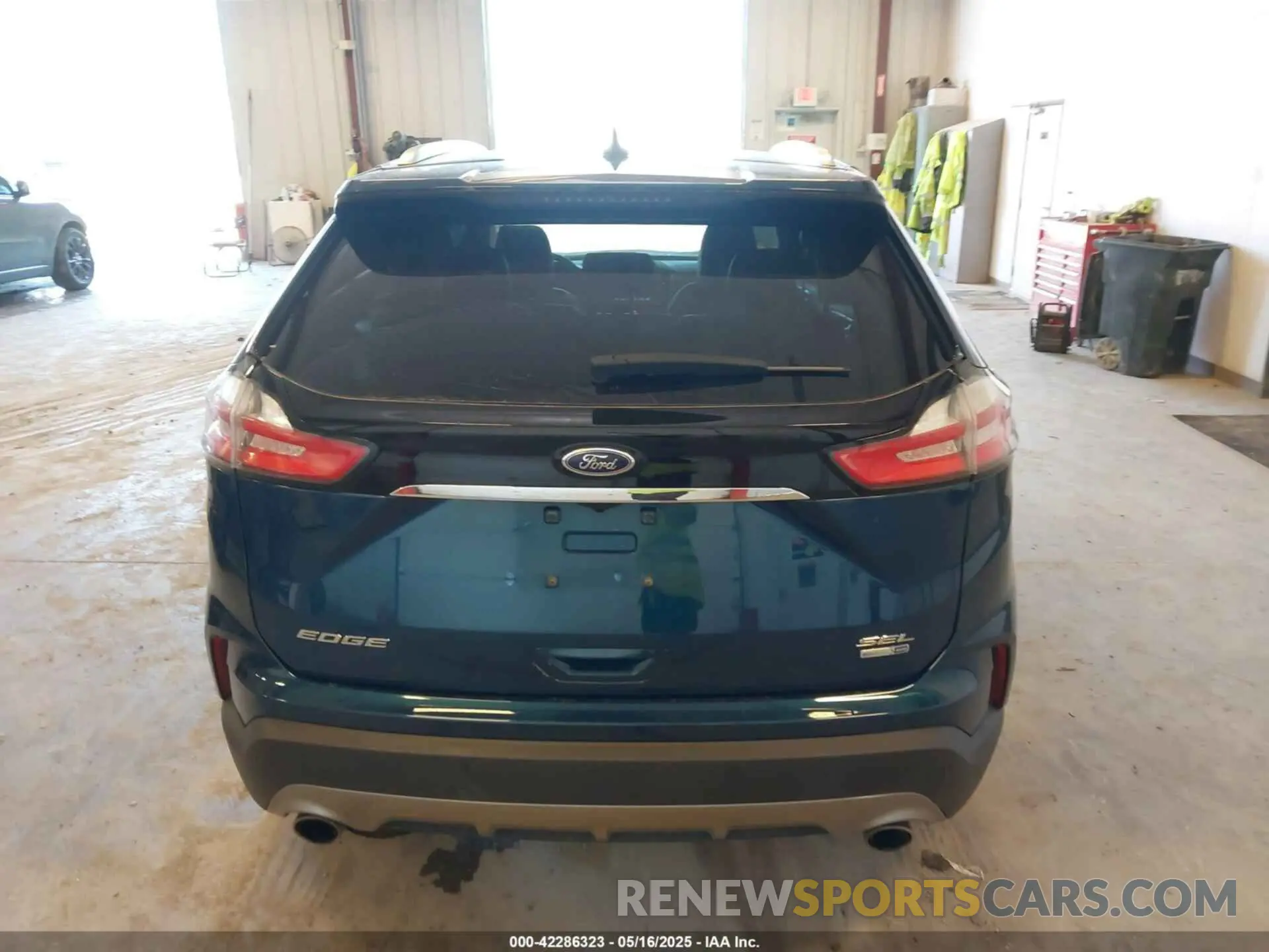 16 Photograph of a damaged car 2FMPK4J94LBA62299 FORD EDGE 2020