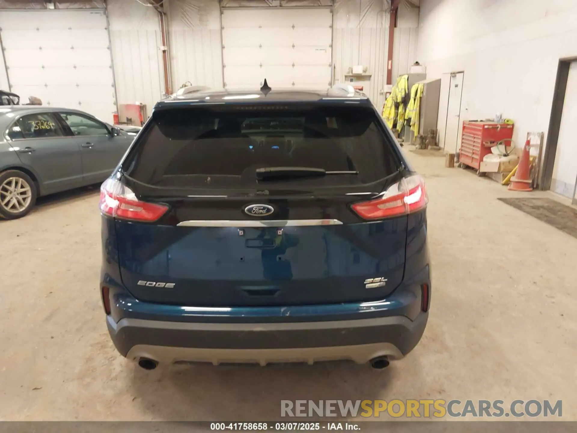 16 Photograph of a damaged car 2FMPK4J98LBB56914 FORD EDGE 2020