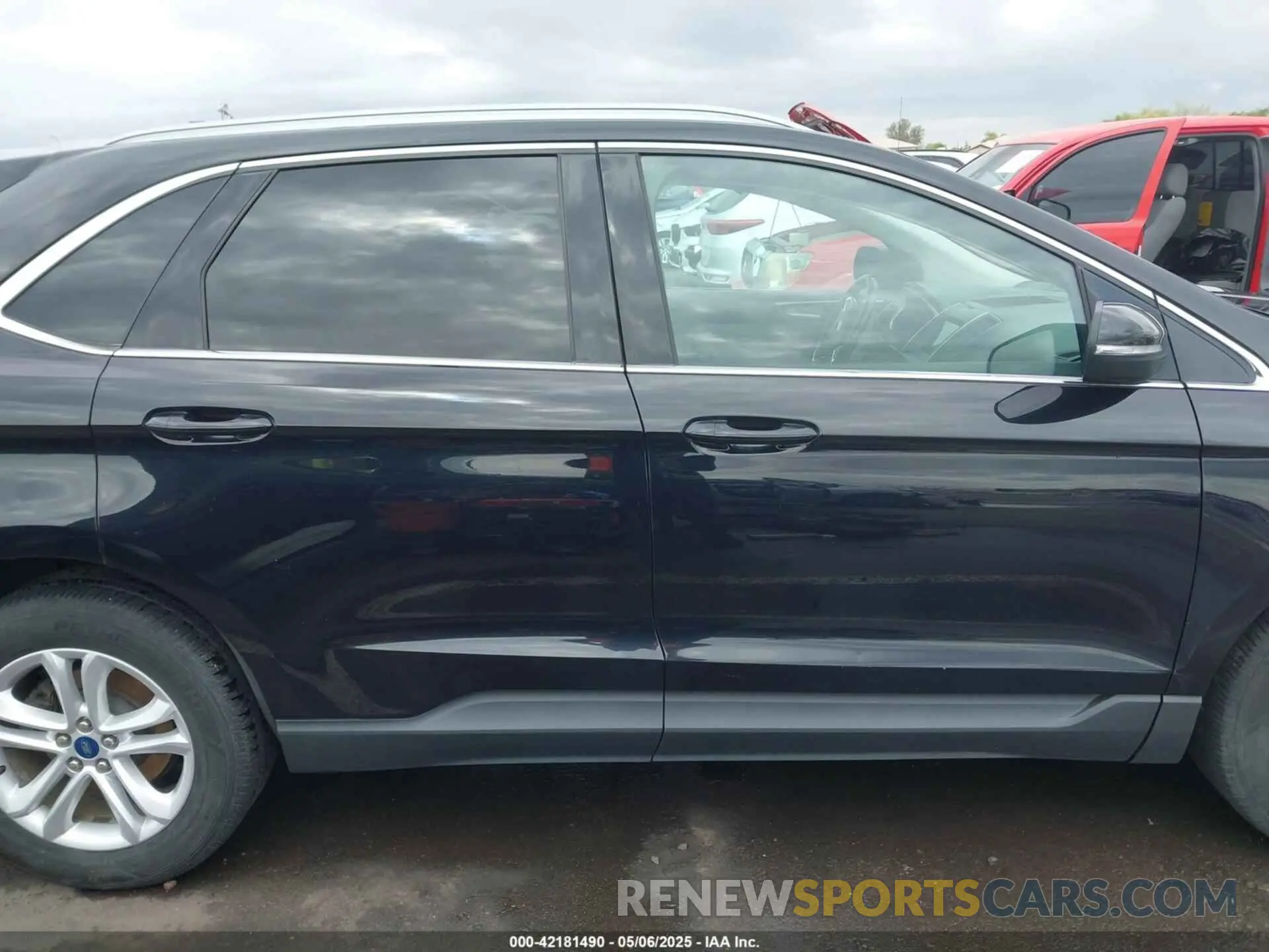 13 Photograph of a damaged car 2FMPK4J9XLBA78278 FORD EDGE 2020