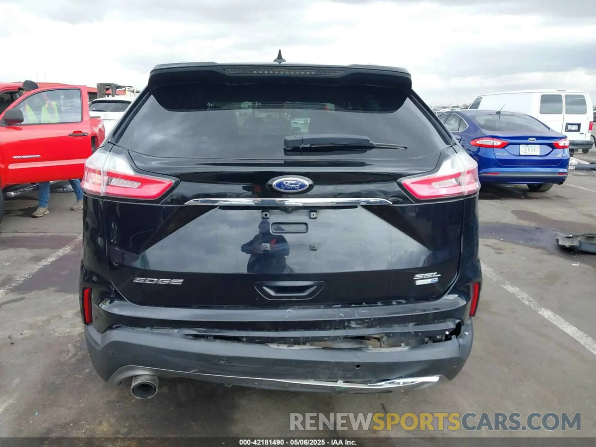 16 Photograph of a damaged car 2FMPK4J9XLBA78278 FORD EDGE 2020