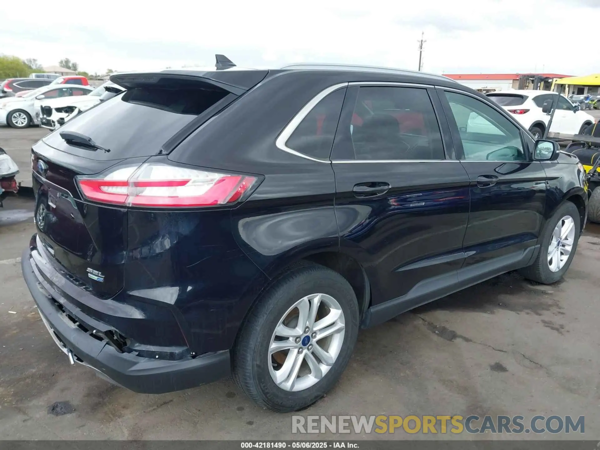 4 Photograph of a damaged car 2FMPK4J9XLBA78278 FORD EDGE 2020