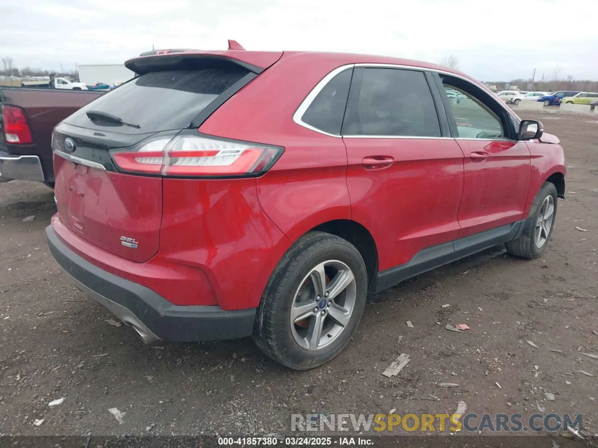 4 Photograph of a damaged car 2FMPK4J9XLBB00165 FORD EDGE 2020