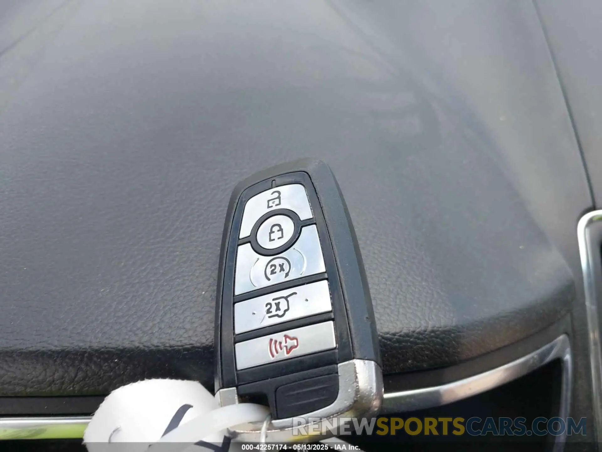11 Фотография поврежденного автомобиля 2FMPK4K90LBA55977 FORD EDGE 2020