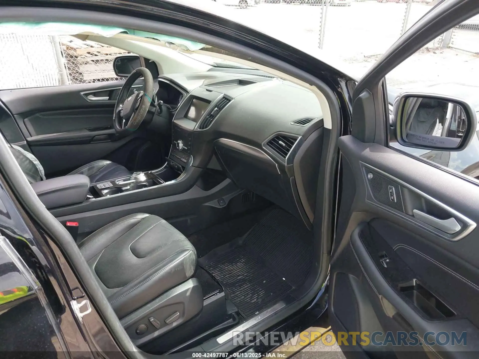 5 Photograph of a damaged car 2FMPK4K93LBA05221 FORD EDGE 2020