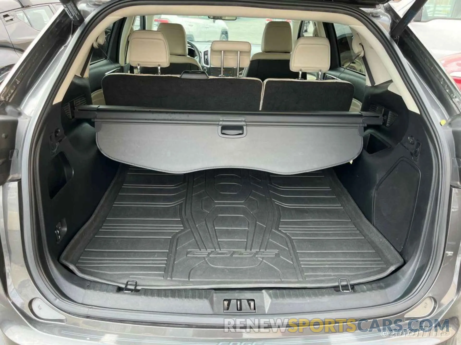 3 Фотография поврежденного автомобиля 2FMPK4K96LBA73836 FORD EDGE 2020