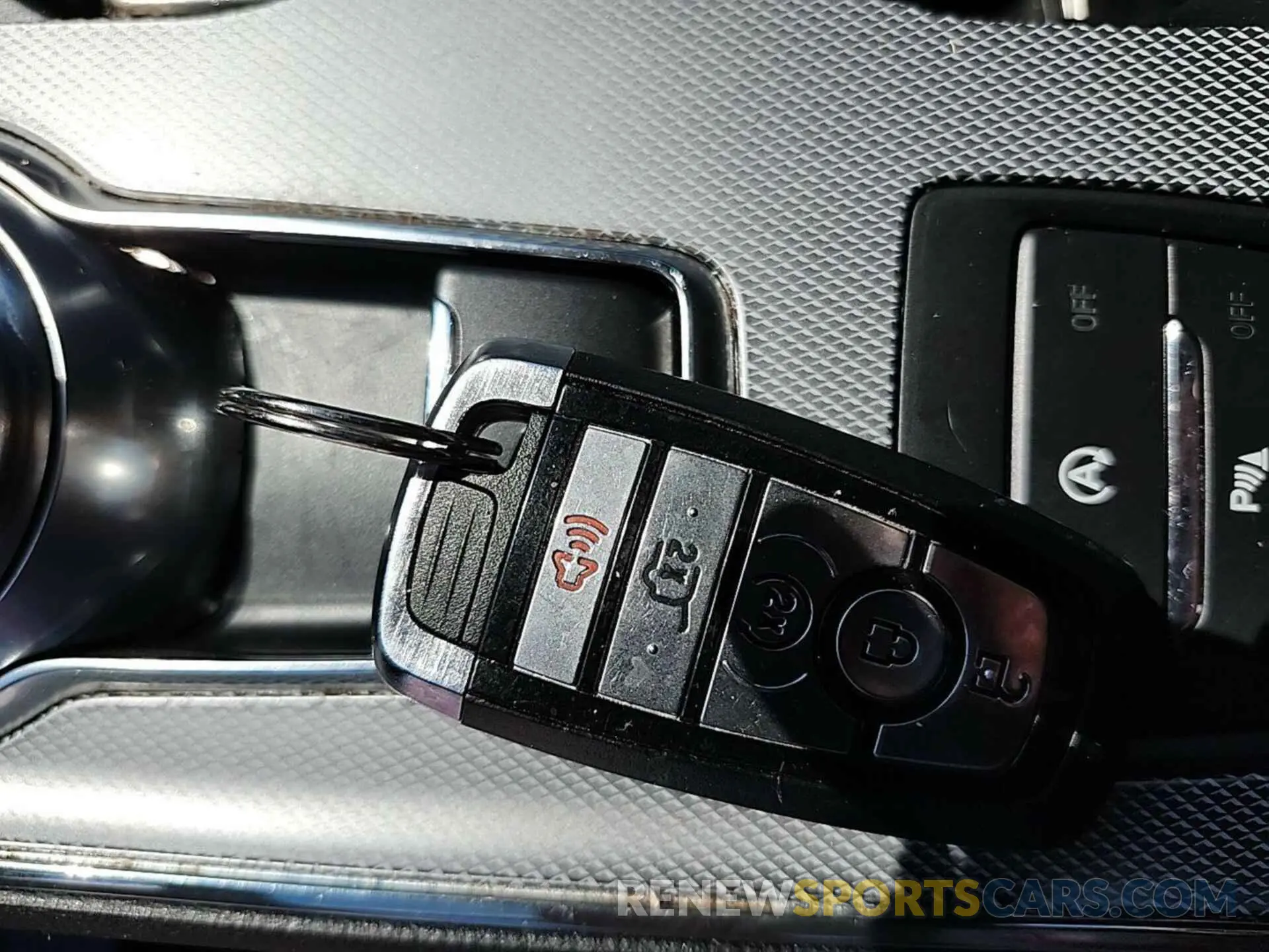 32 Фотография поврежденного автомобиля 2FMPK3K91MBA50802 FORD EDGE 2021