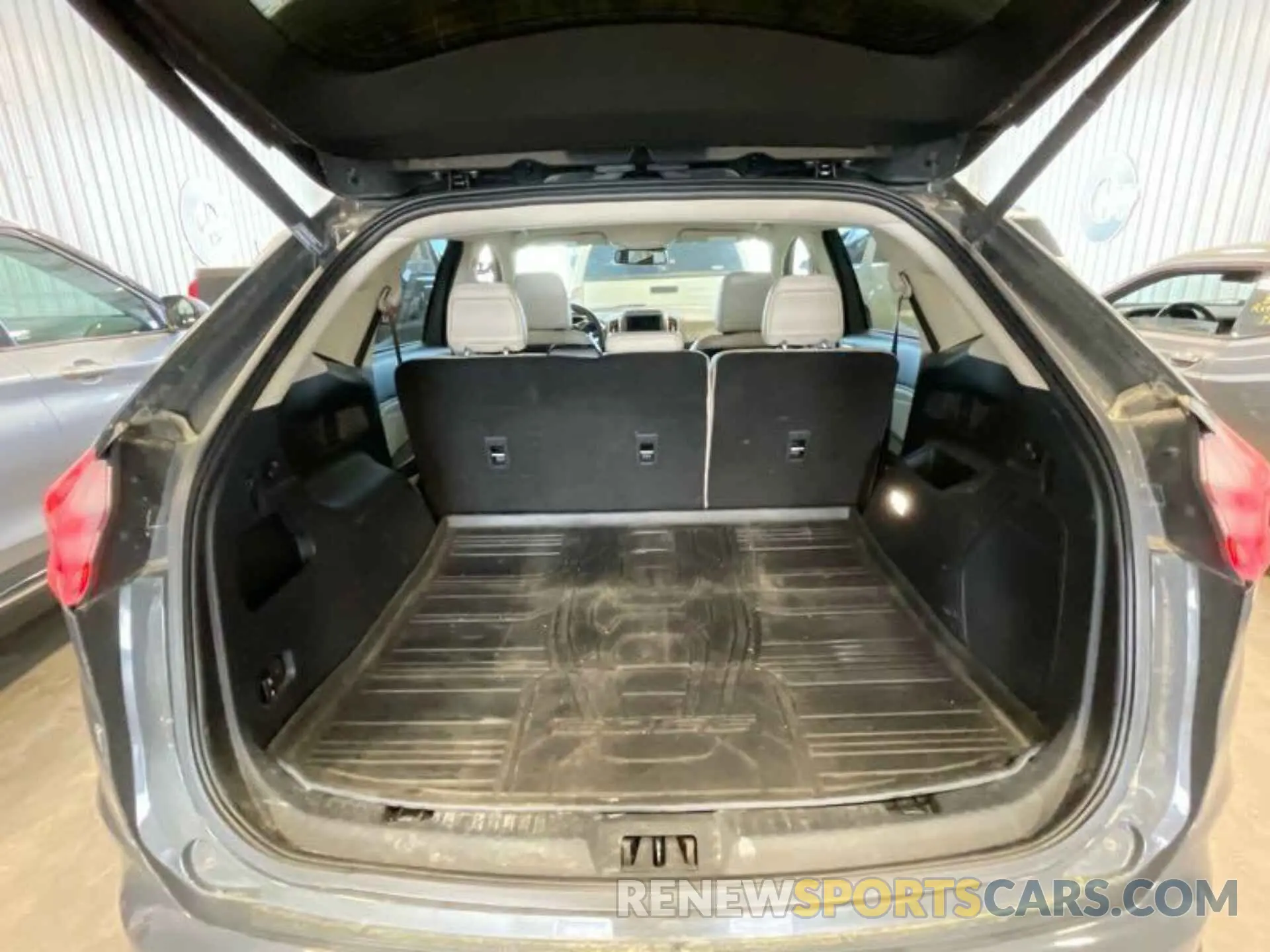 4 Фотография поврежденного автомобиля 2FMPK3K92MBA51571 FORD EDGE 2021