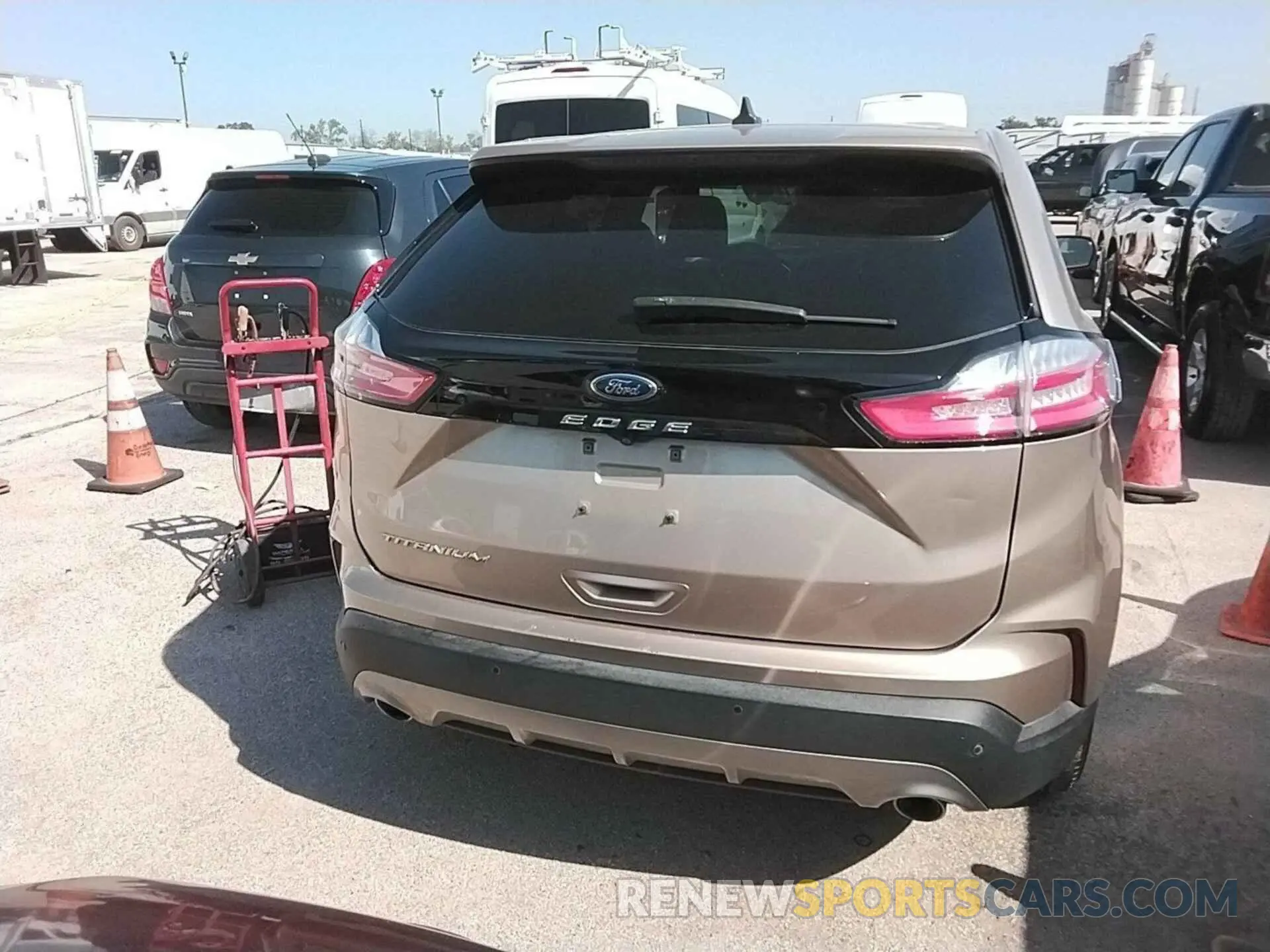 3 Фотография поврежденного автомобиля 2FMPK3K93MBA50462 FORD EDGE 2021