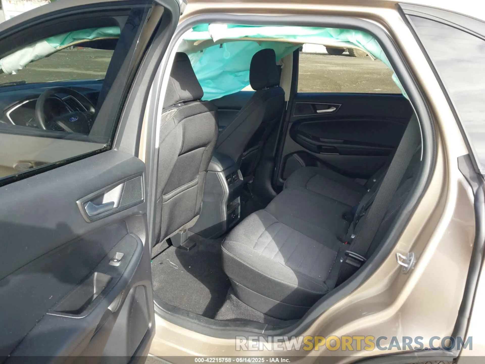 8 Photograph of a damaged car 2FMPK4G90MBA19667 FORD EDGE 2021
