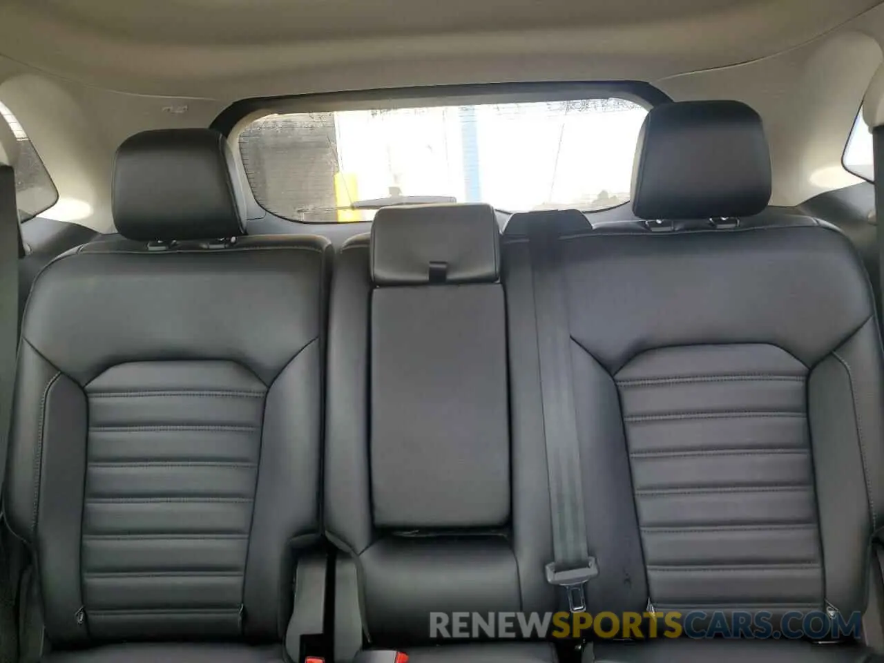 10 Photograph of a damaged car 2FMPK4J92MBA13619 FORD EDGE 2021