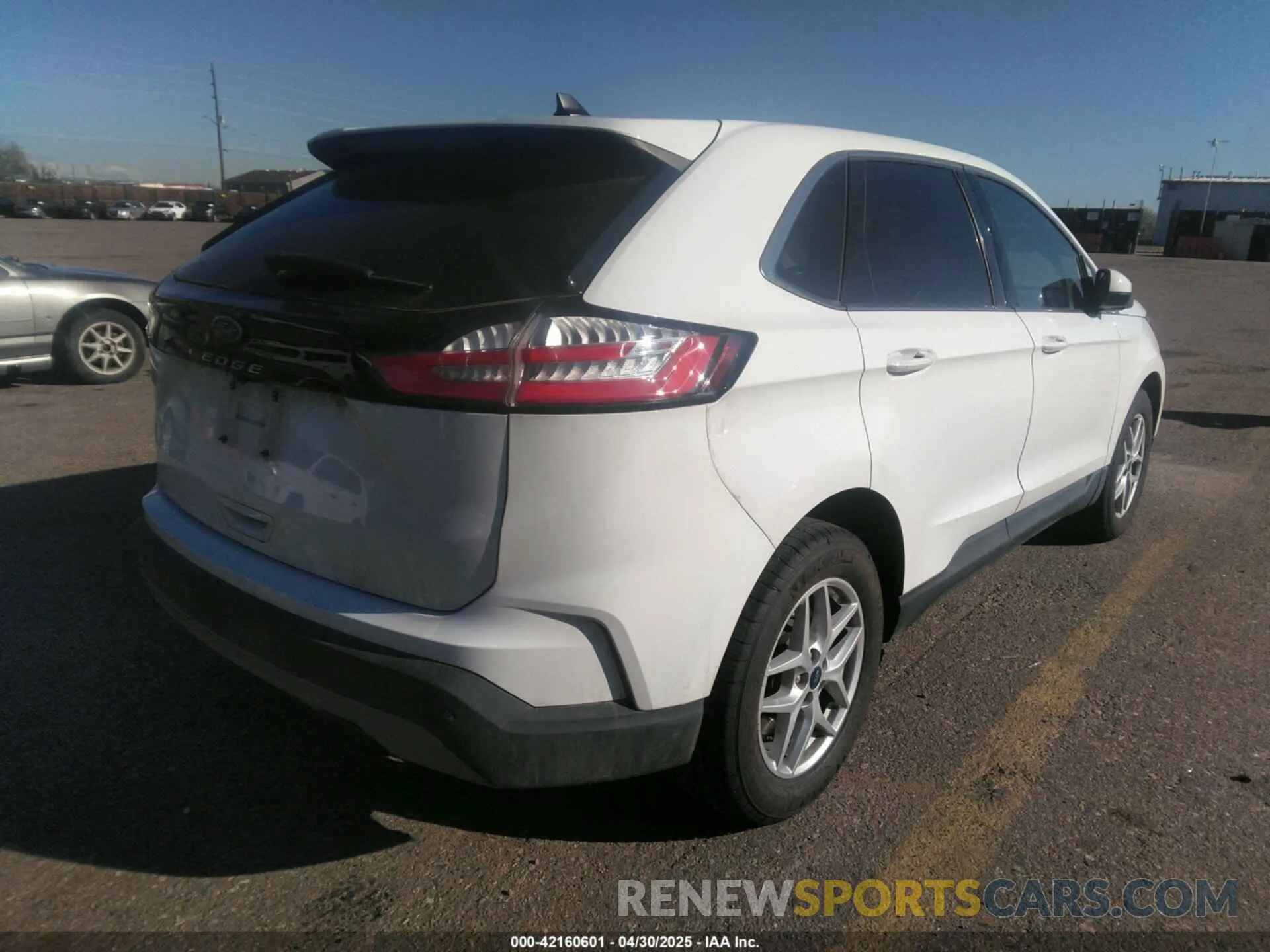 4 Photograph of a damaged car 2FMPK4J94MBA50154 FORD EDGE 2021