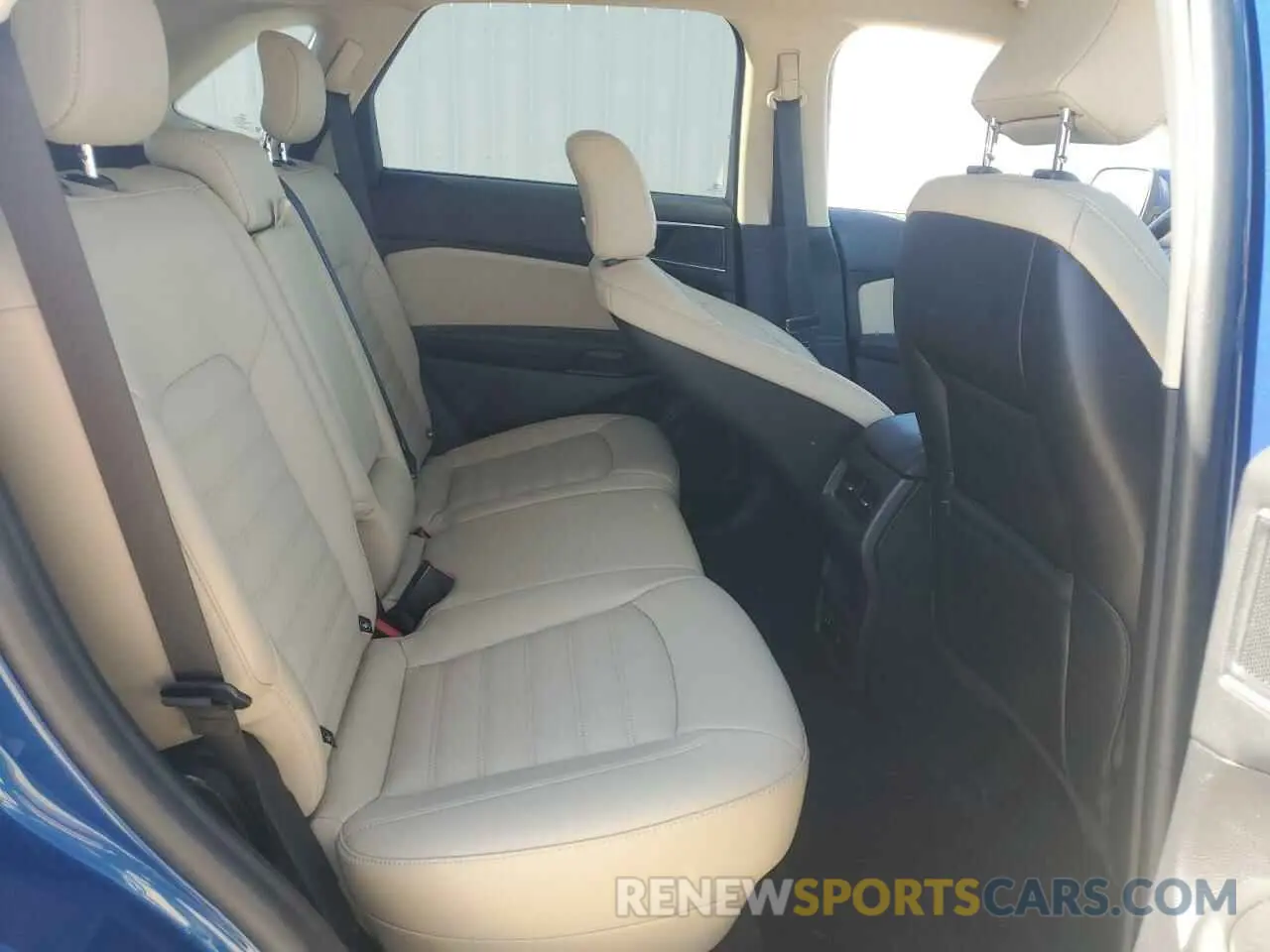 11 Фотография поврежденного автомобиля 2FMPK4J95MBA49224 FORD EDGE 2021