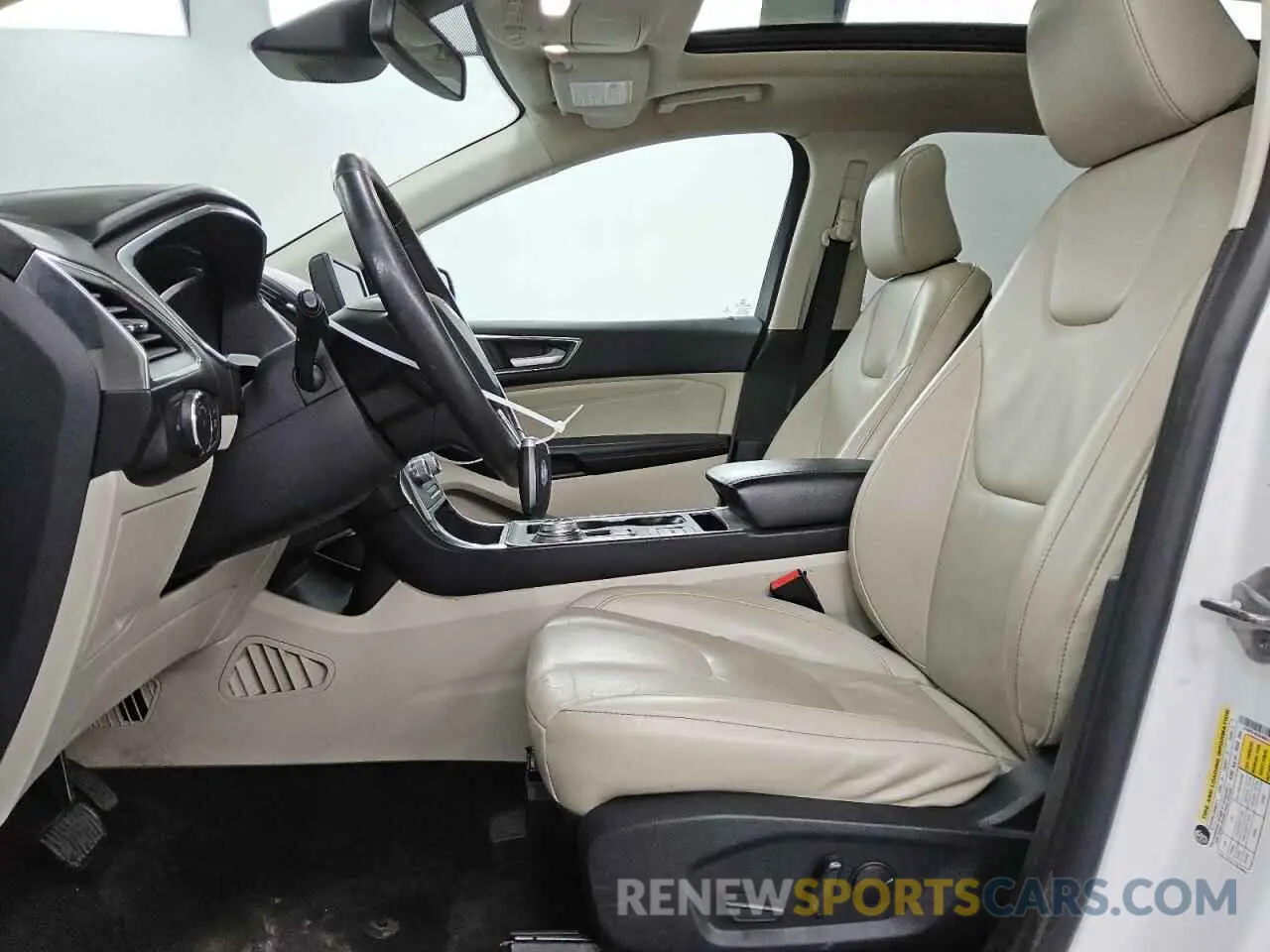 7 Photograph of a damaged car 2FMPK4K94MBA21087 FORD EDGE 2021