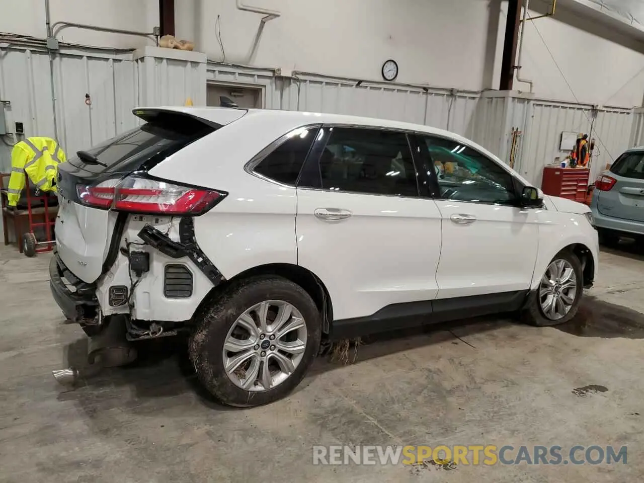 3 Photograph of a damaged car 2FMPK4K97MBA27742 FORD EDGE 2021