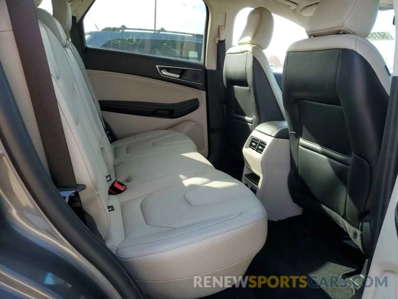 11 Photograph of a damaged car 2FMPK4K97MBA40832 FORD EDGE 2021