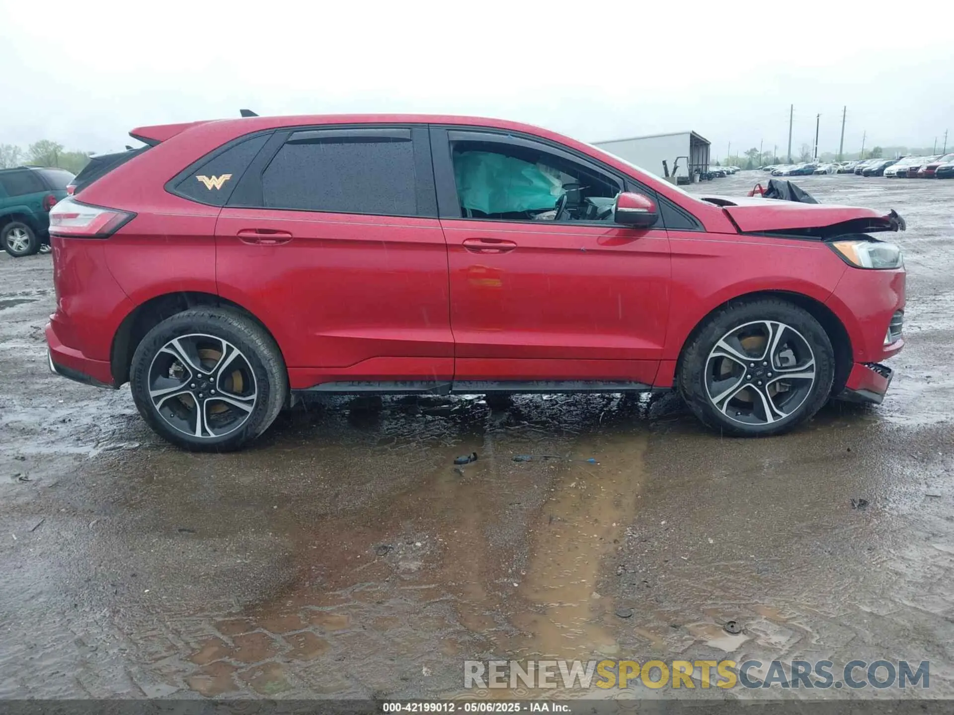 13 Photograph of a damaged car 2FMPK4AP2NBA70287 FORD EDGE 2022