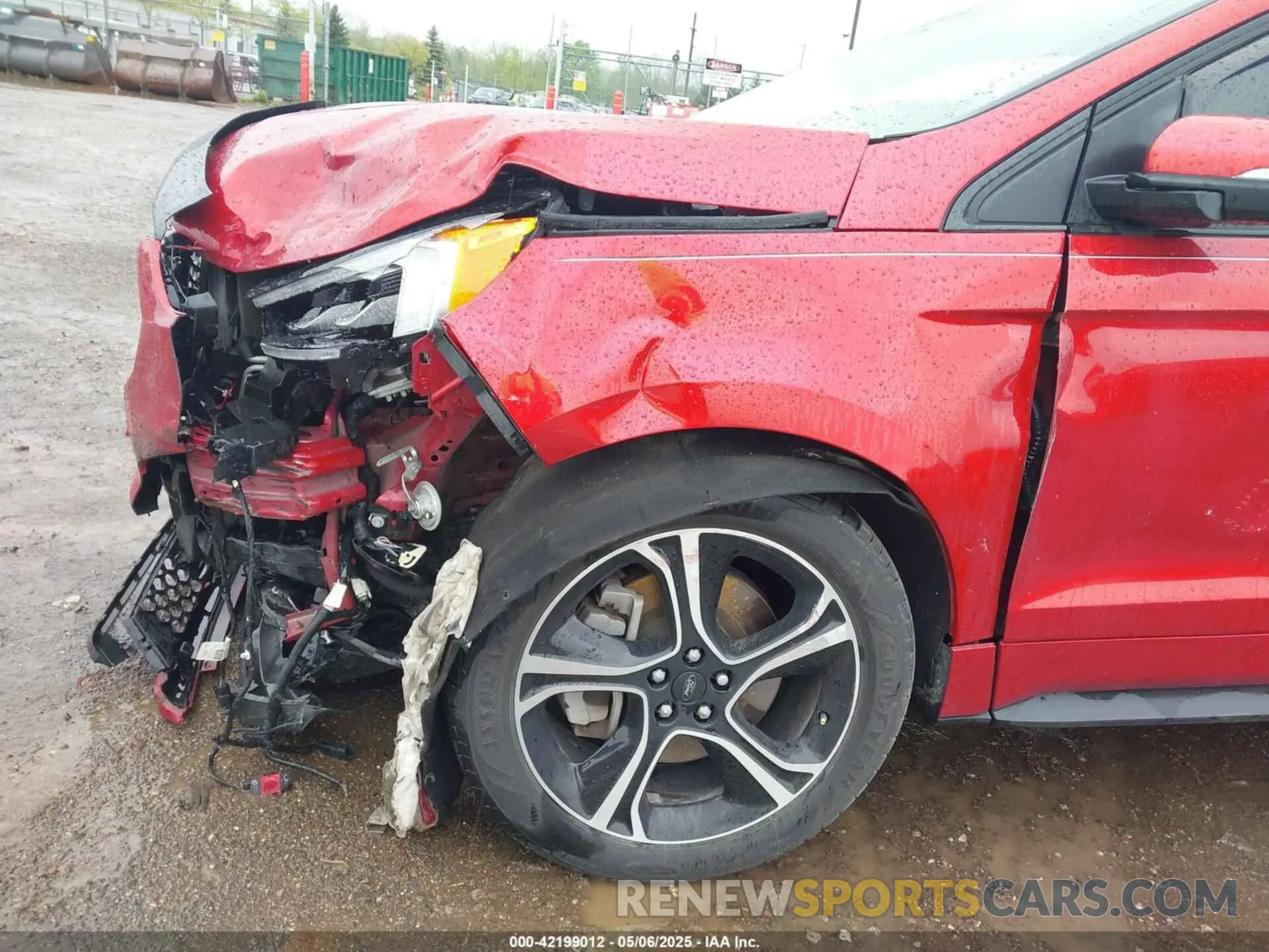 17 Photograph of a damaged car 2FMPK4AP2NBA70287 FORD EDGE 2022