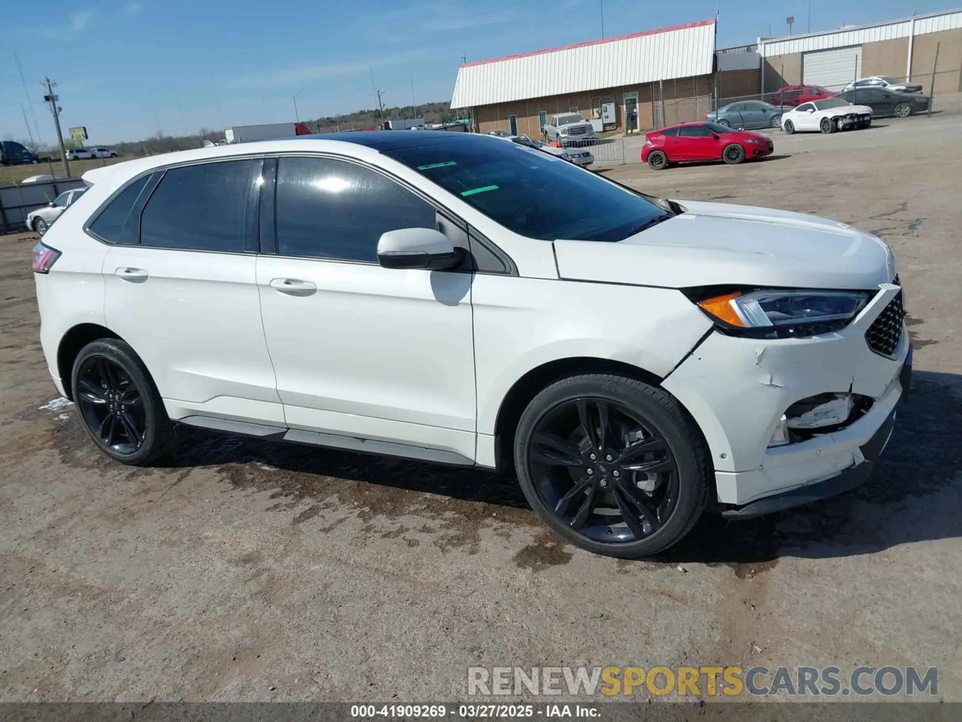 13 Photograph of a damaged car 2FMPK4AP7NBA19237 FORD EDGE 2022