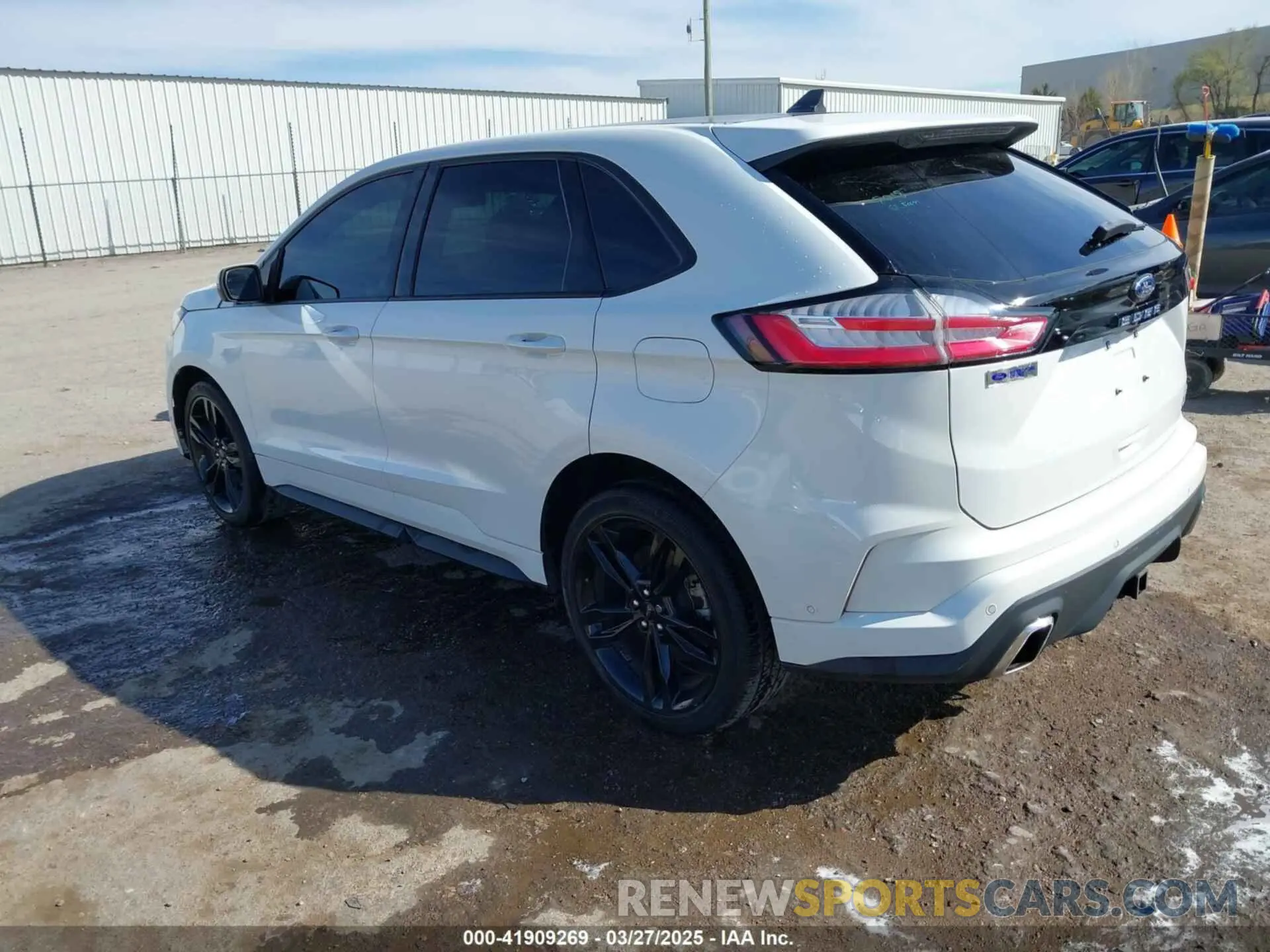 3 Photograph of a damaged car 2FMPK4AP7NBA19237 FORD EDGE 2022
