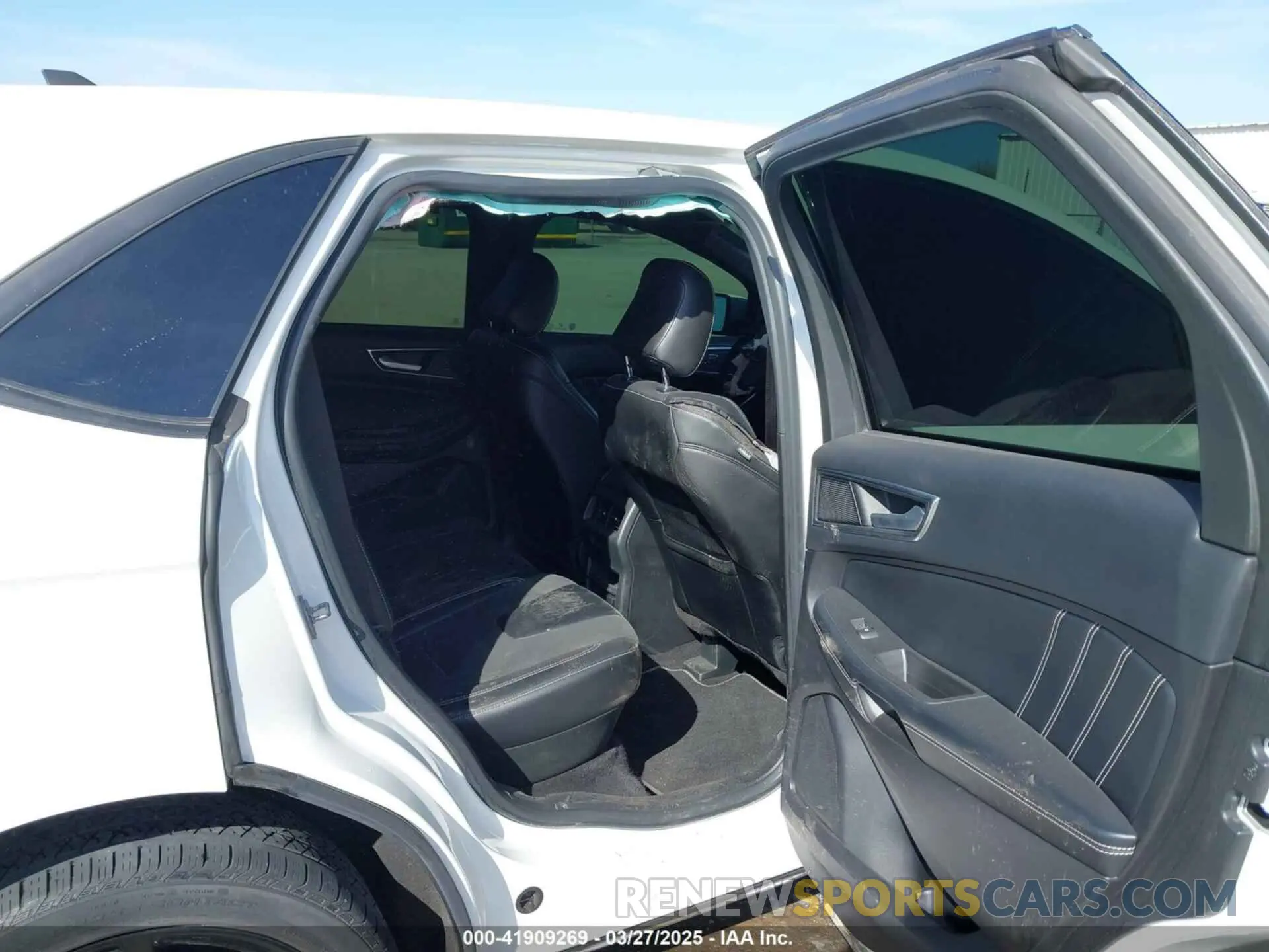 8 Photograph of a damaged car 2FMPK4AP7NBA19237 FORD EDGE 2022