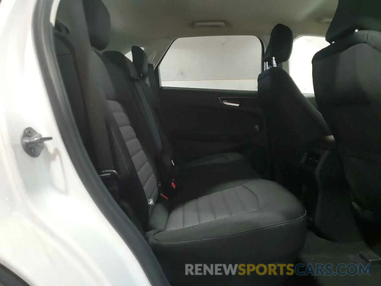 11 Photograph of a damaged car 2FMPK4G91NBA78258 FORD EDGE 2022