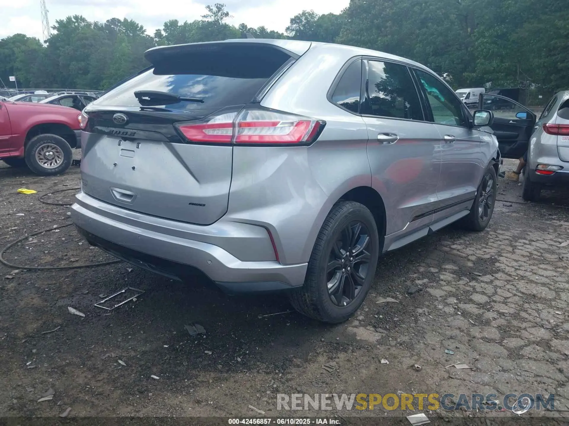 4 Photograph of a damaged car 2FMPK4G94NBB00382 FORD EDGE 2022