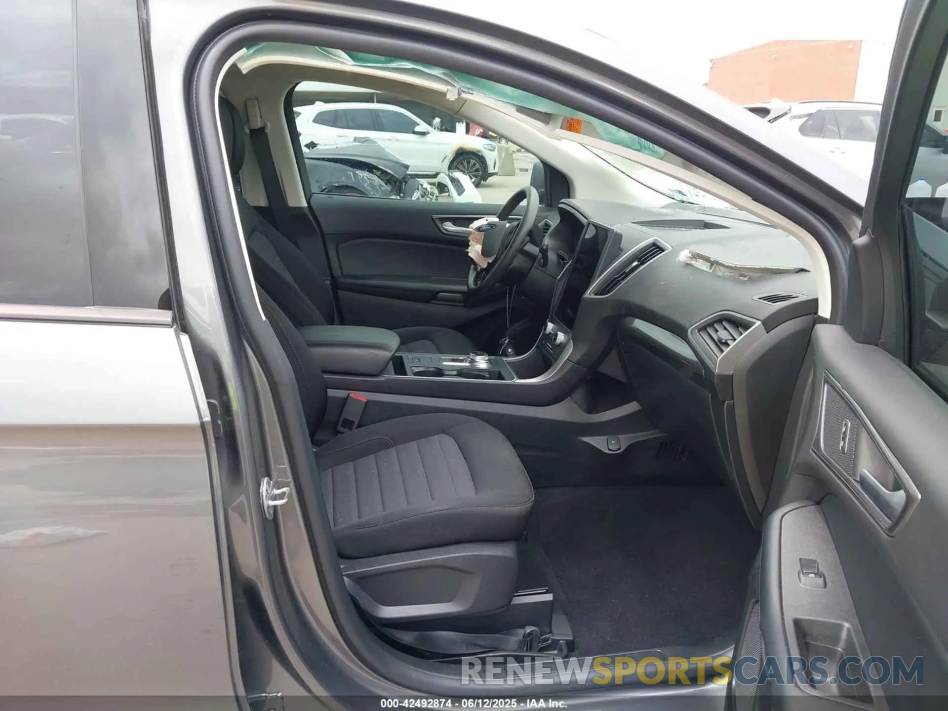 5 Photograph of a damaged car 2FMPK4G95NBB16784 FORD EDGE 2022