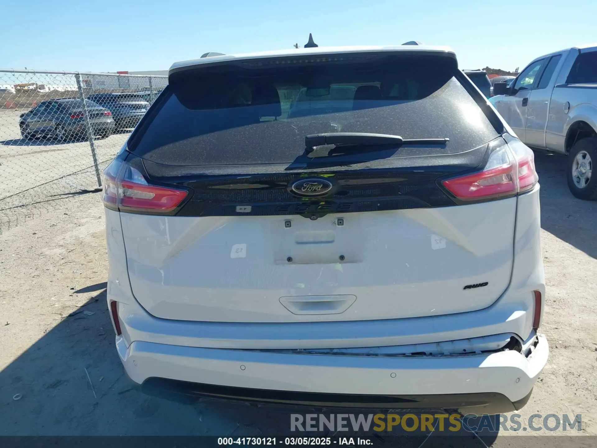 17 Photograph of a damaged car 2FMPK4G96NBA40332 FORD EDGE 2022