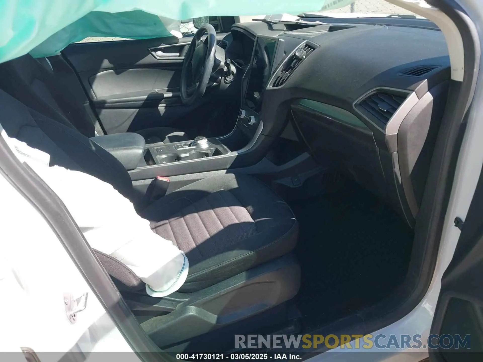 5 Photograph of a damaged car 2FMPK4G96NBA40332 FORD EDGE 2022