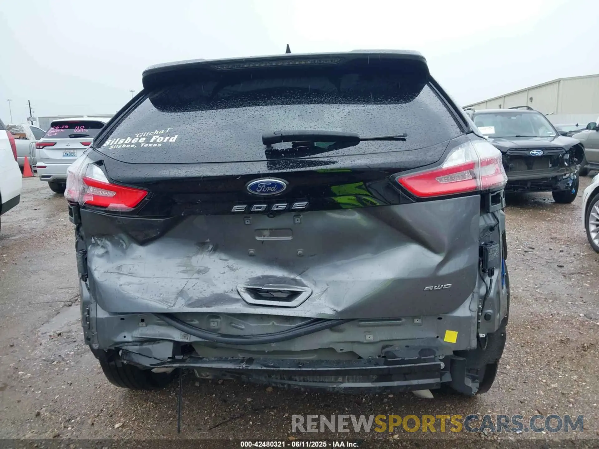 17 Photograph of a damaged car 2FMPK4G99NBA96068 FORD EDGE 2022