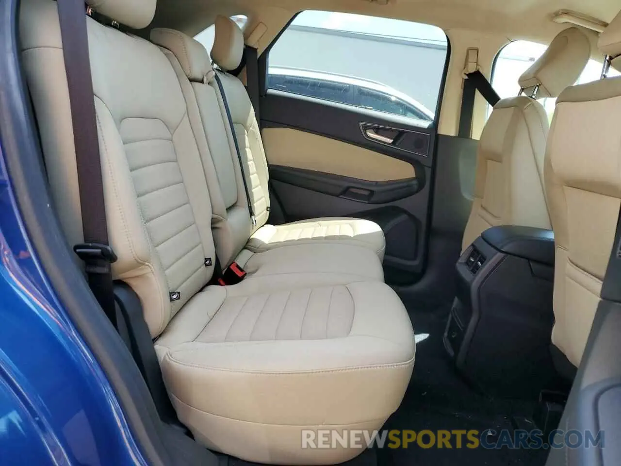 11 Photograph of a damaged car 2FMPK4G9XNBA79294 FORD EDGE 2022