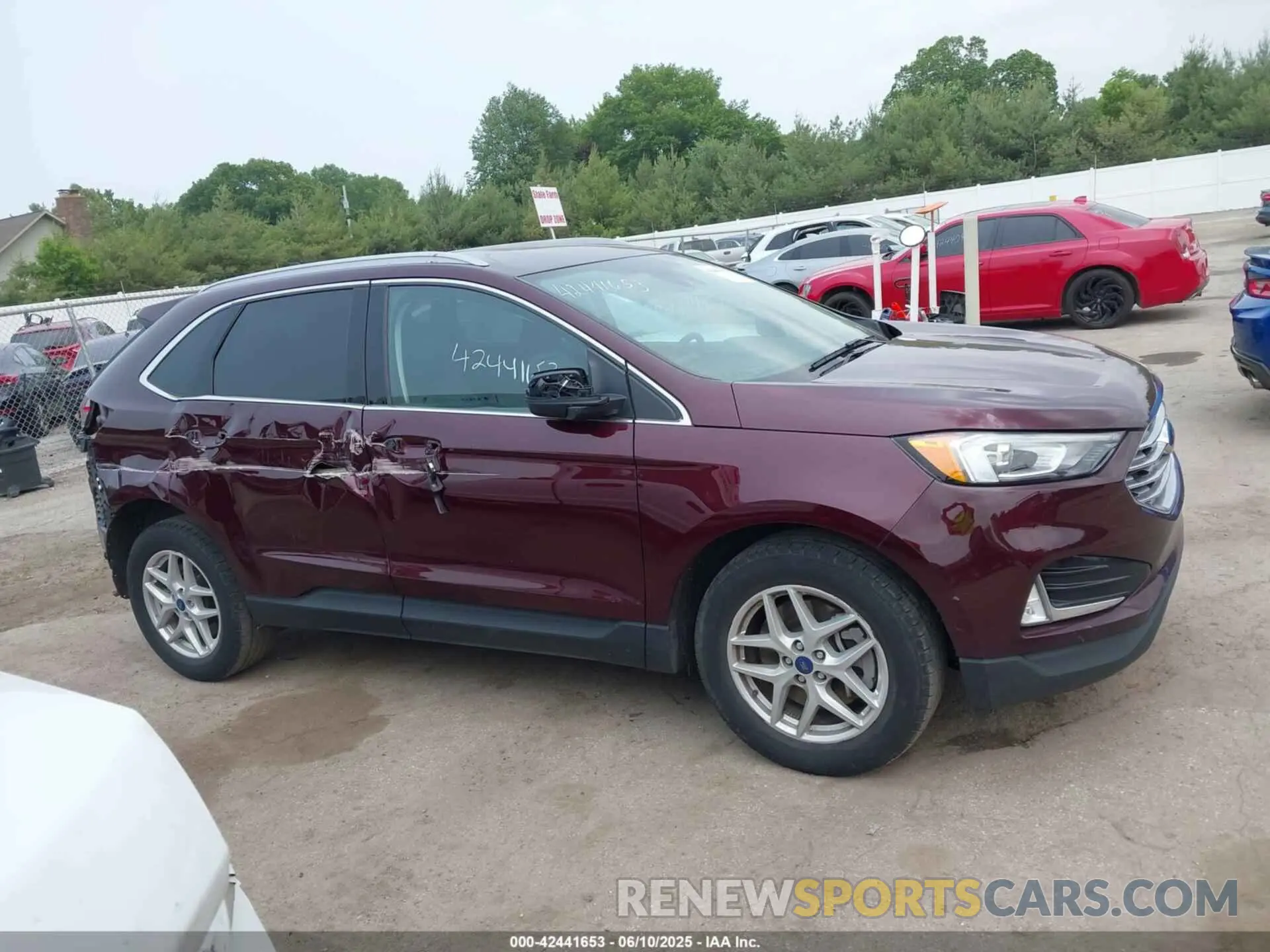 13 Photograph of a damaged car 2FMPK4J91NBA25780 FORD EDGE 2022