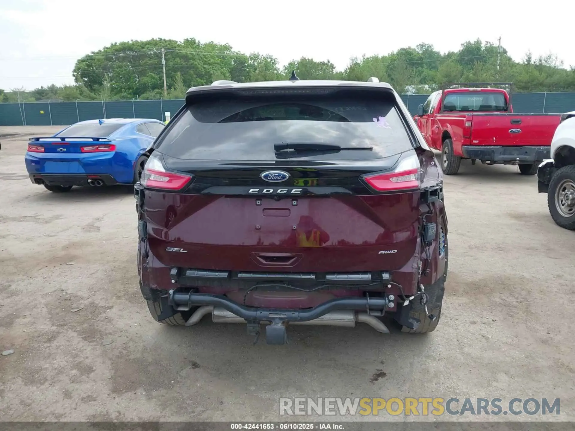 16 Photograph of a damaged car 2FMPK4J91NBA25780 FORD EDGE 2022