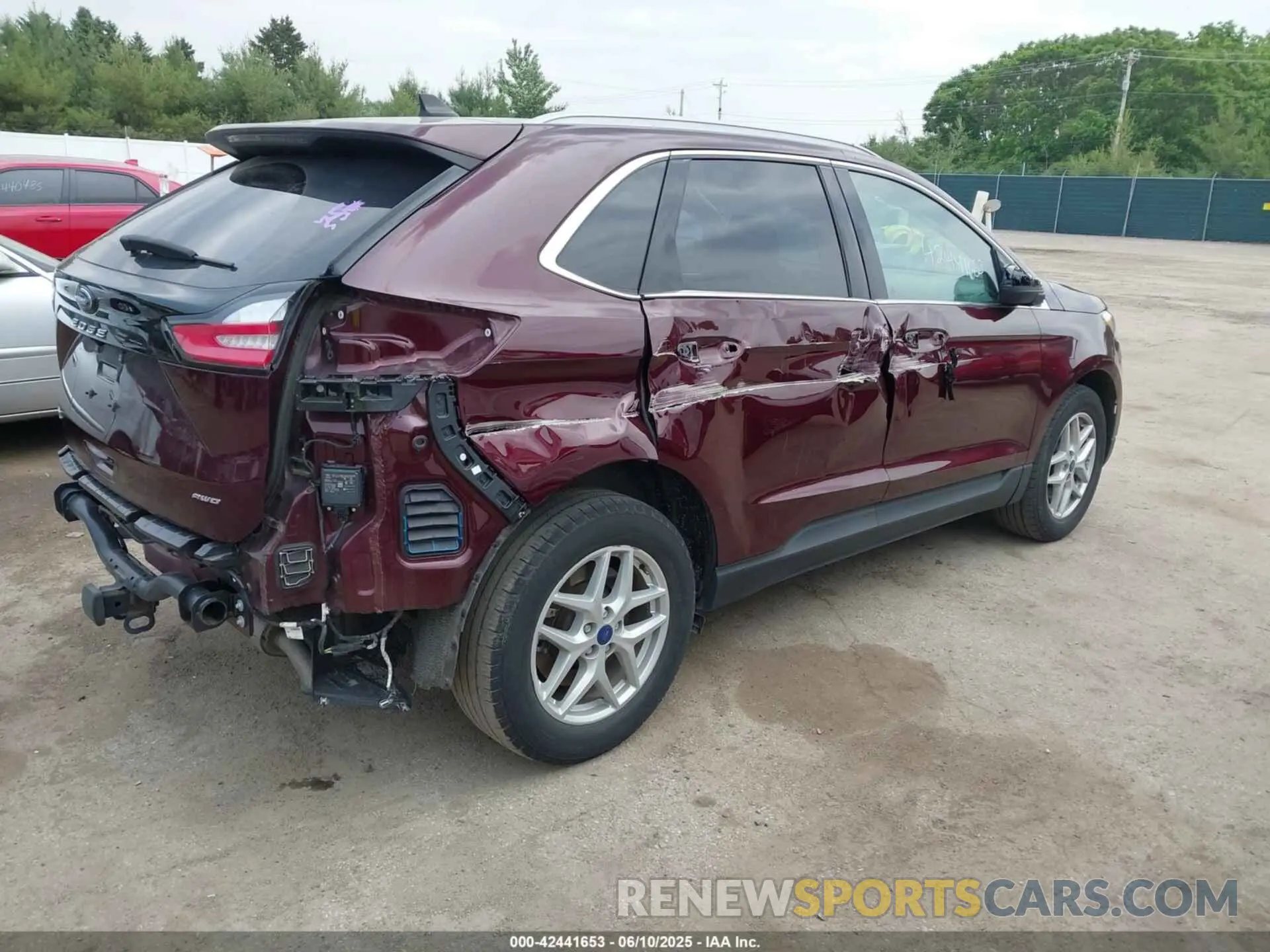 4 Photograph of a damaged car 2FMPK4J91NBA25780 FORD EDGE 2022