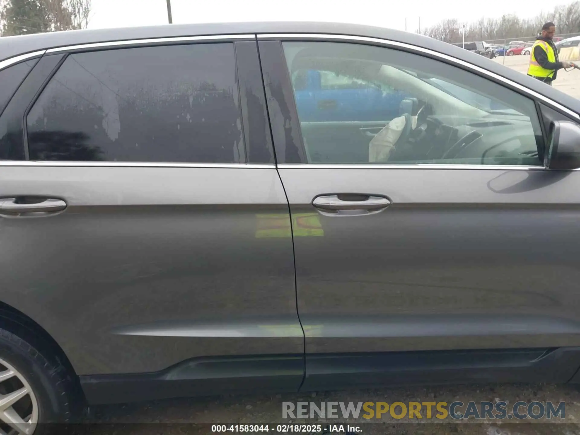 13 Photograph of a damaged car 2FMPK4J91NBA72159 FORD EDGE 2022