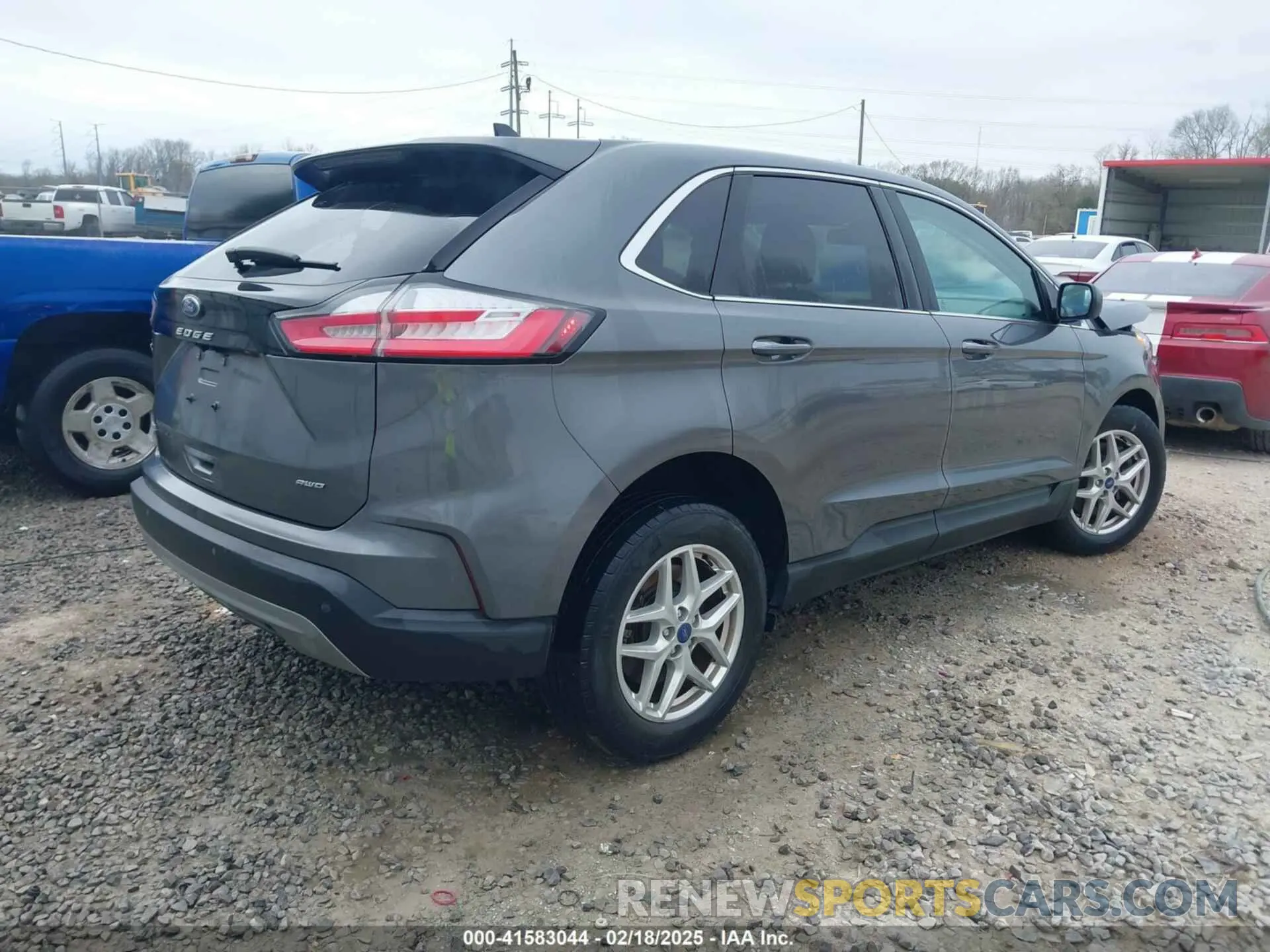 4 Photograph of a damaged car 2FMPK4J91NBA72159 FORD EDGE 2022